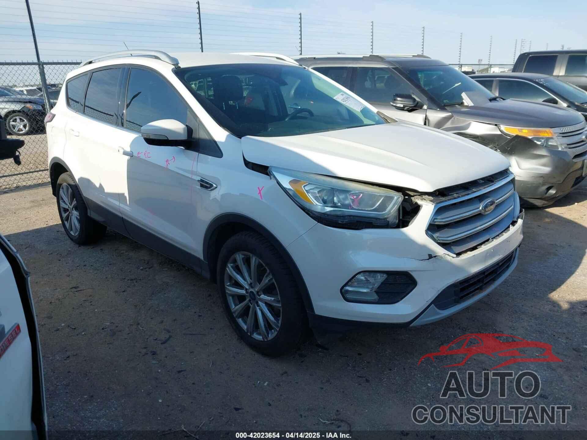 FORD ESCAPE 2017 - 1FMCU9JDXHUA26368