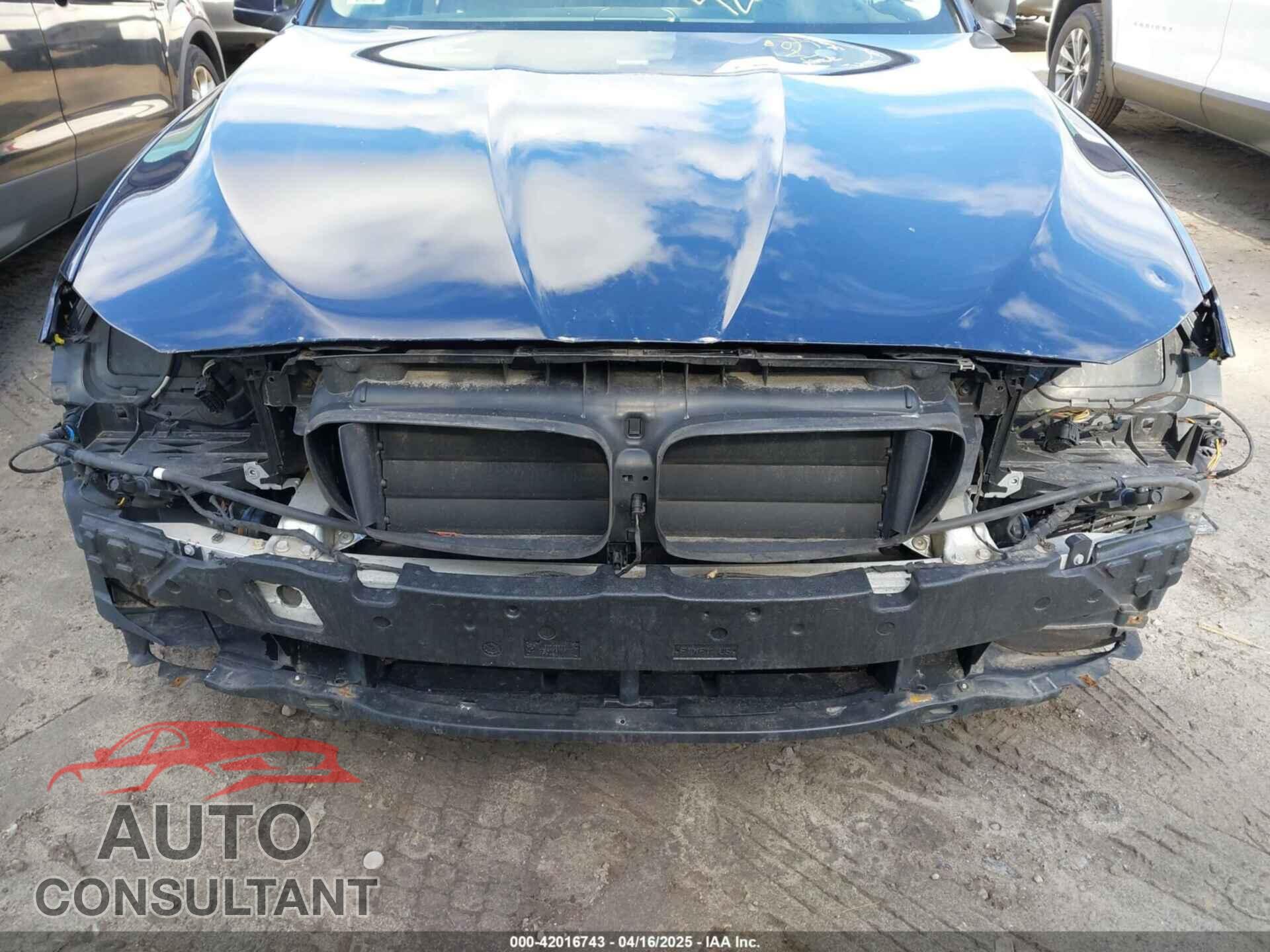 BMW 528I 2012 - WBAXH5C55CDW08859