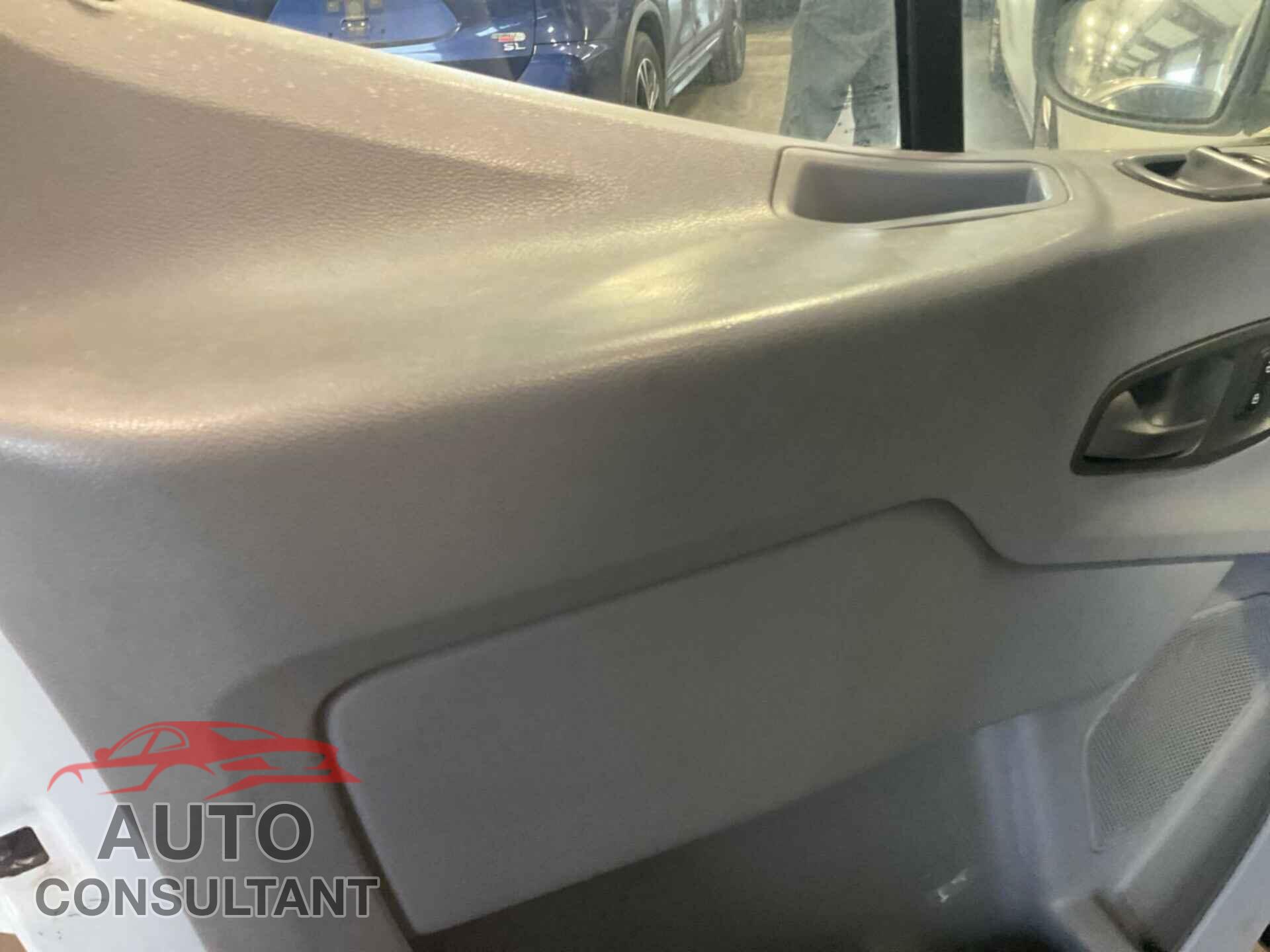 FORD TRANSIT 2018 - 1FTYE1YM8JKB52017