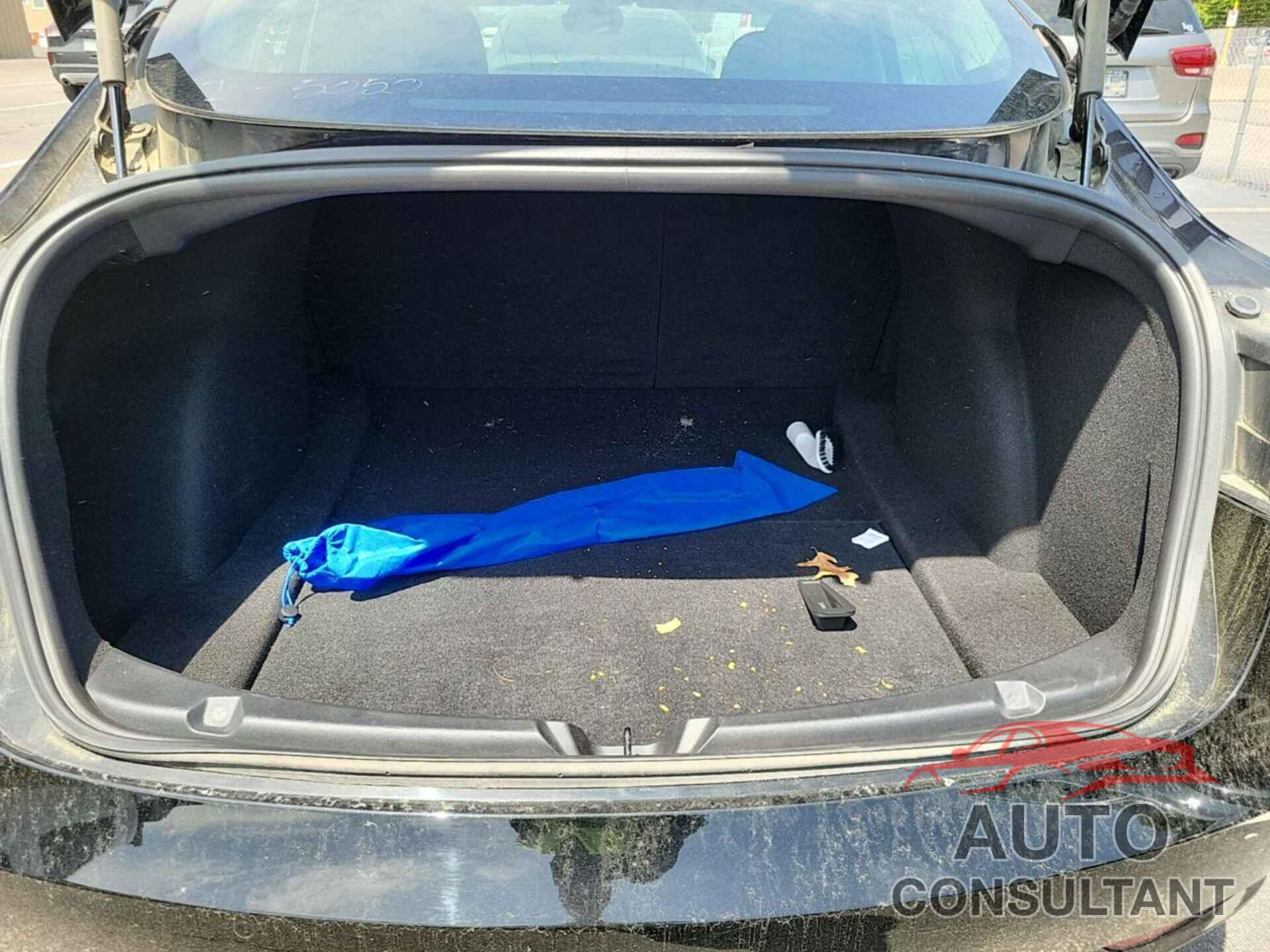 TESLA MODEL 3 2020 - 5YJ3E1EB3LF600614