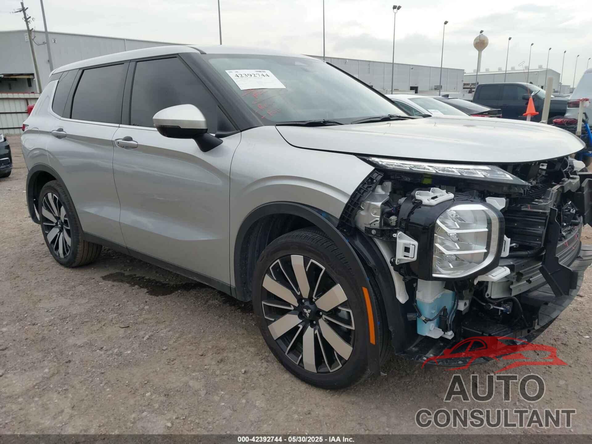 MITSUBISHI OUTLANDER 2025 - JA4J3VA81SZ015726