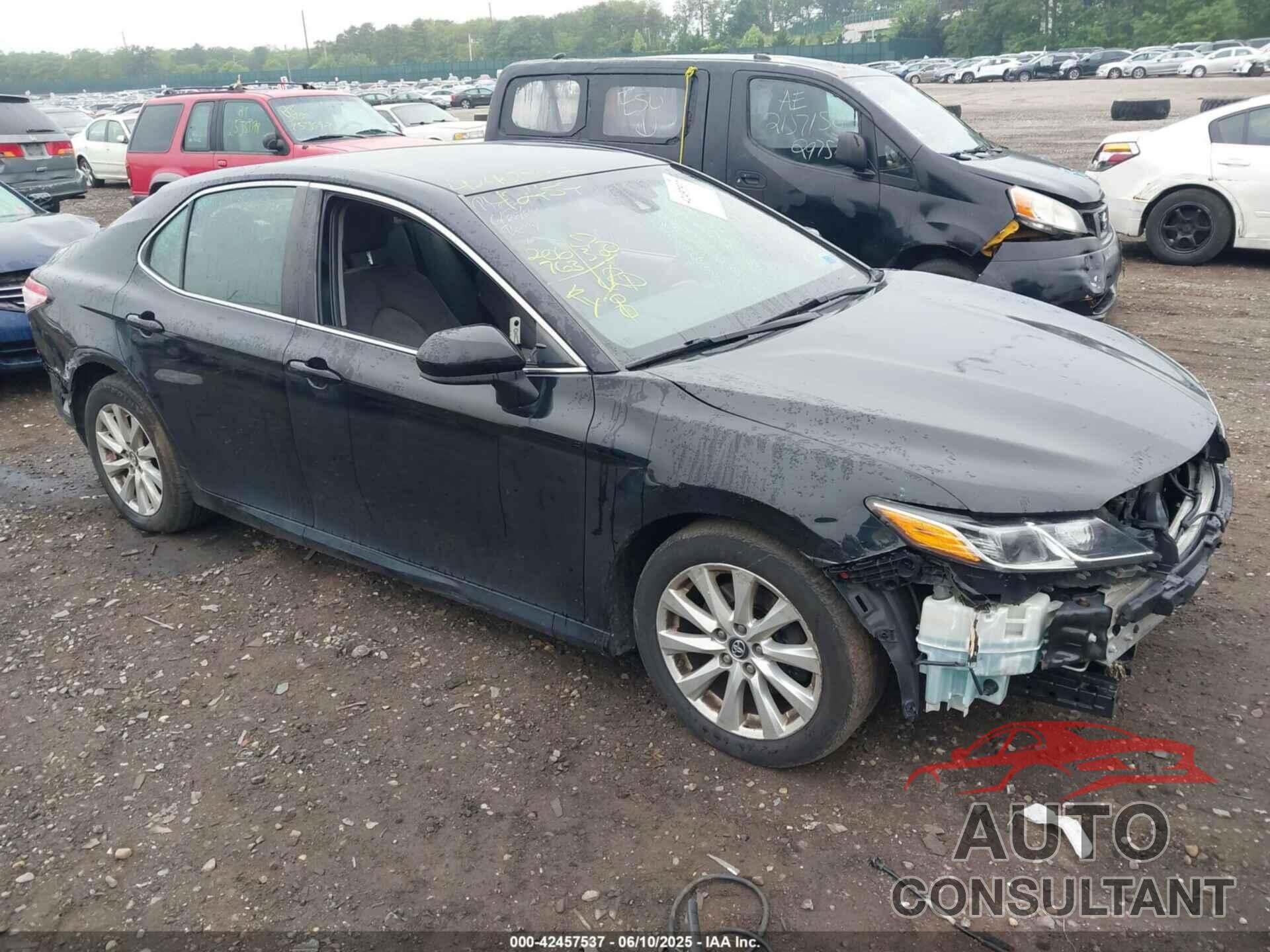 TOYOTA CAMRY 2018 - 4T1B11HK0JU590661