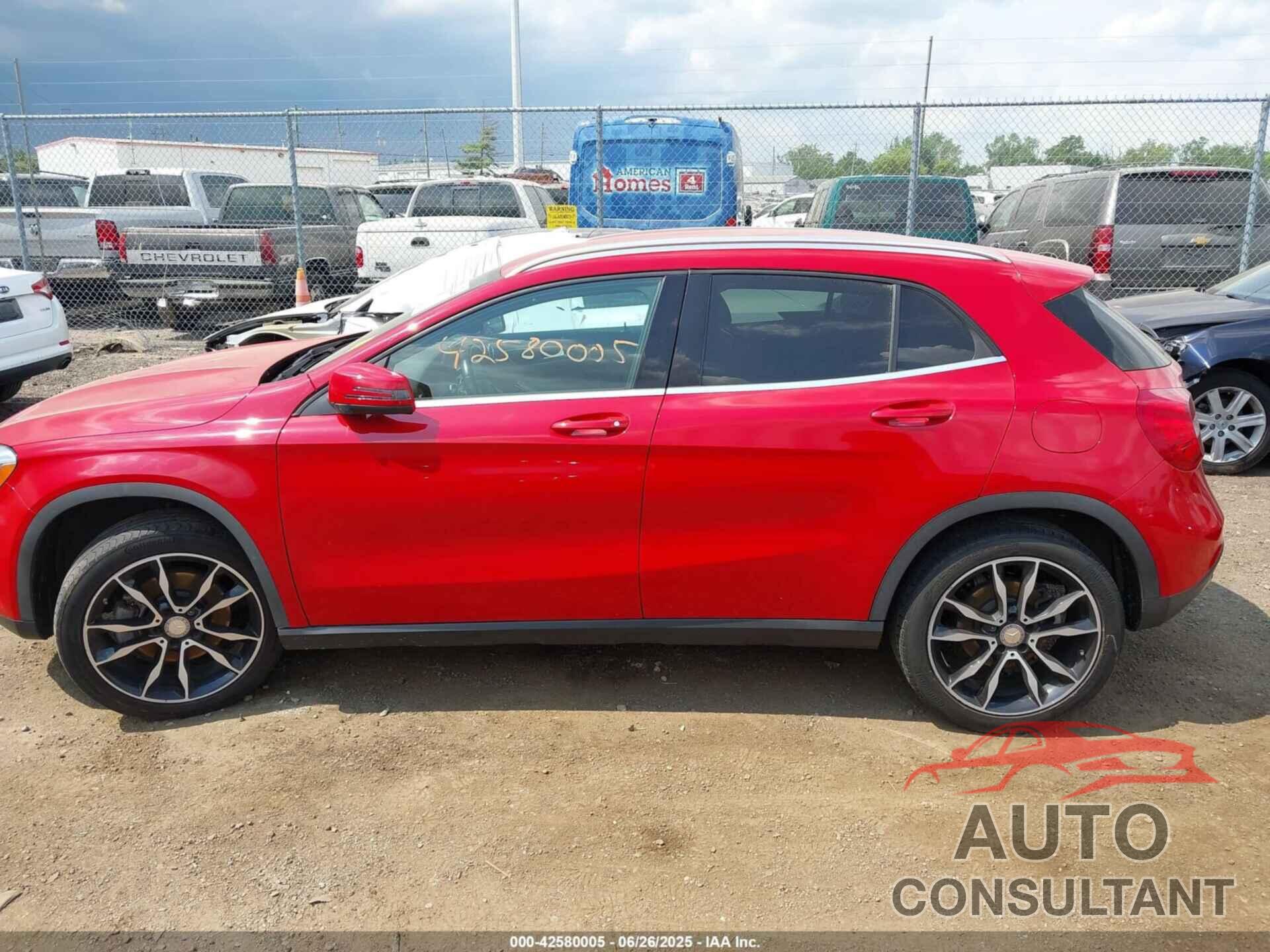 MERCEDES-BENZ GLA 250 2015 - WDCTG4GB9FJ178364
