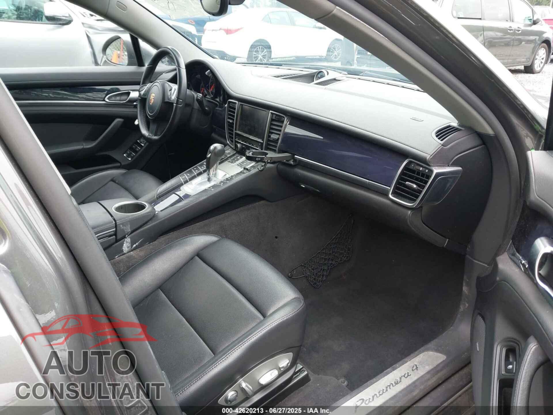 PORSCHE PANAMERA 2014 - WP0AA2A70EL005911