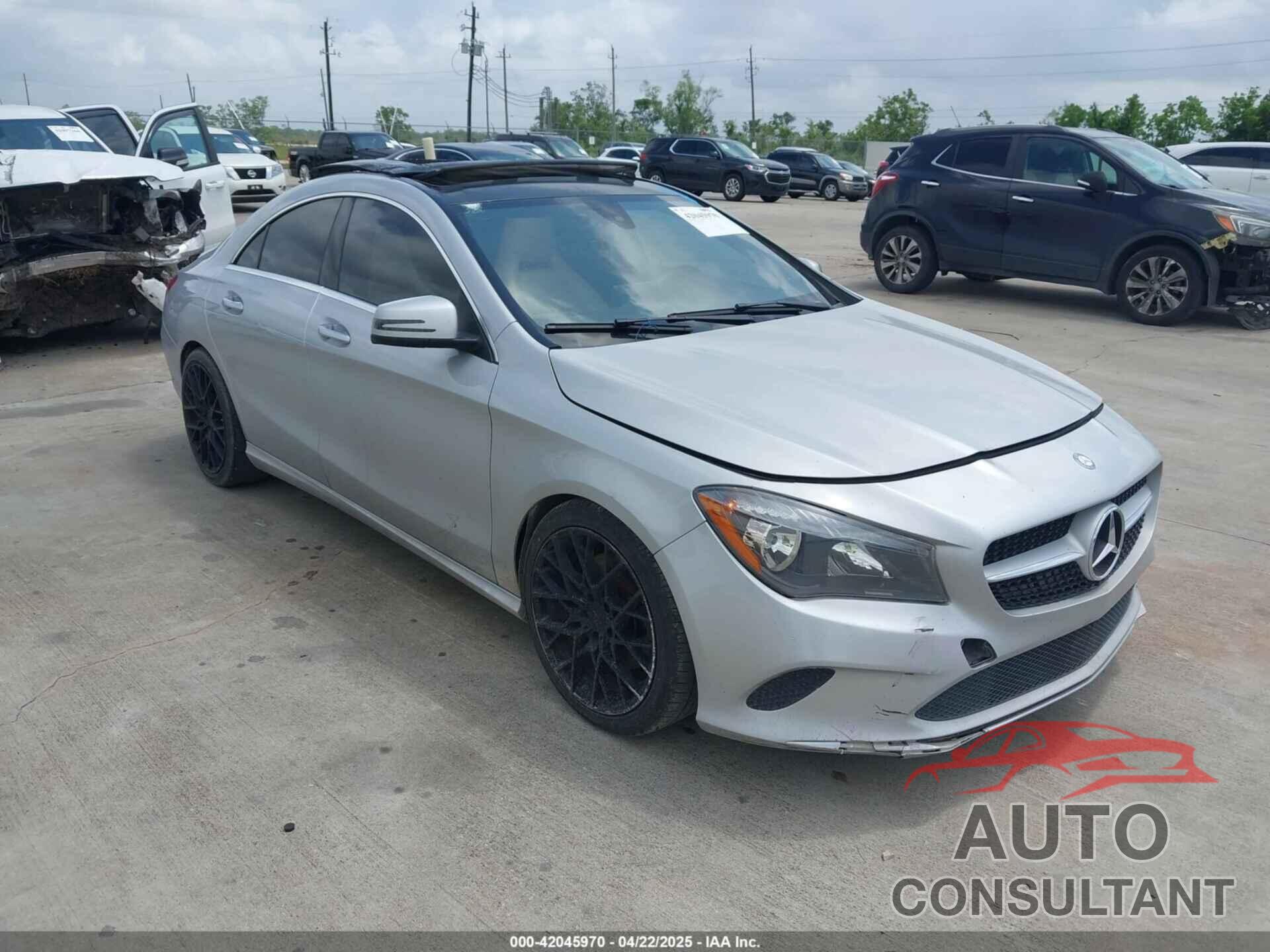 MERCEDES-BENZ CLA 250 2017 - WDDSJ4GB2HN422229