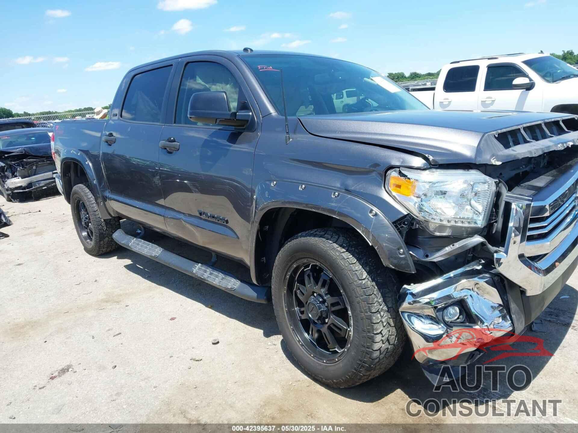 TOYOTA TUNDRA 2017 - 5TFEM5F1XHX112749