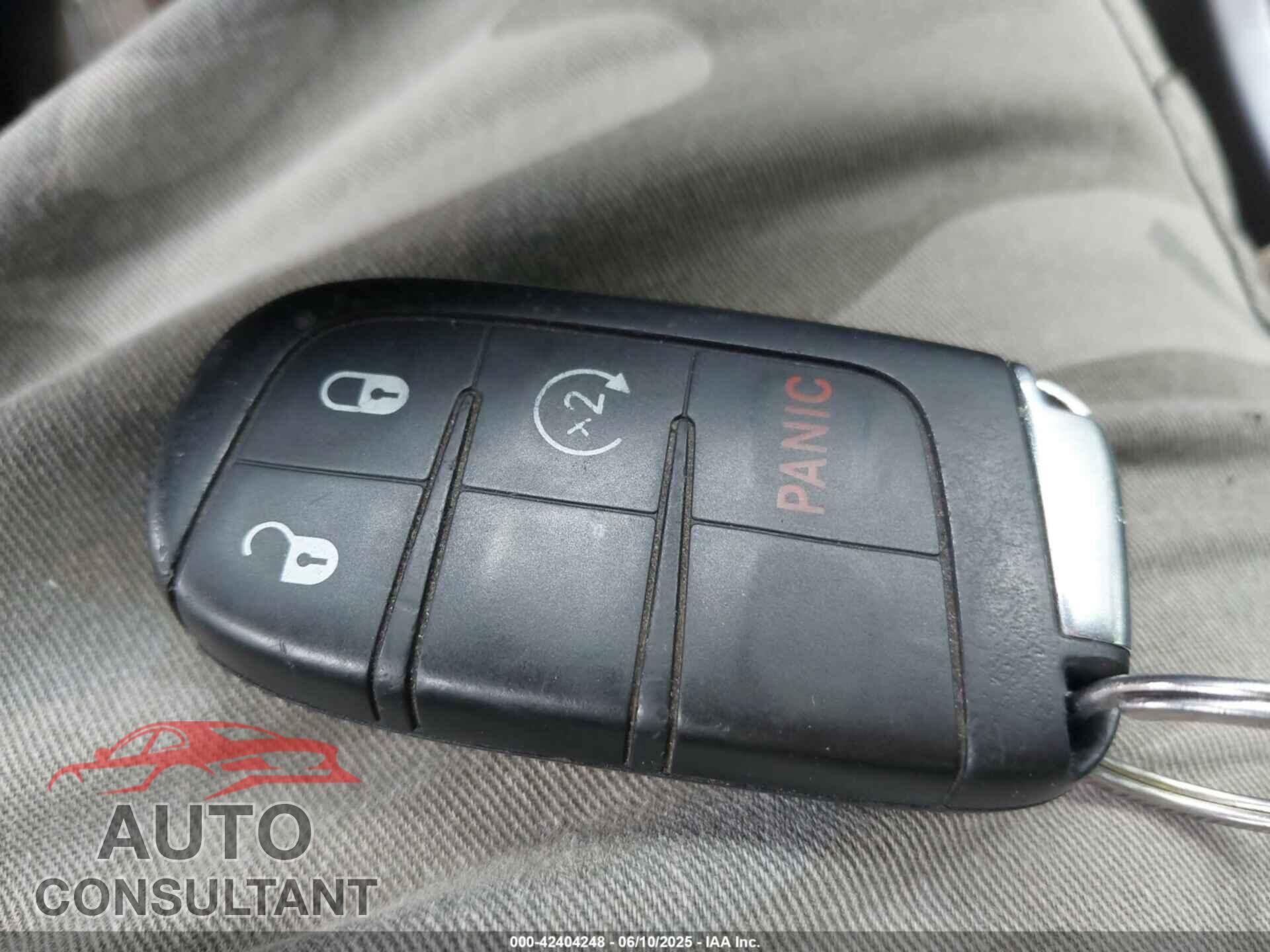 JEEP COMPASS 2018 - 3C4NJDBB8JT434339