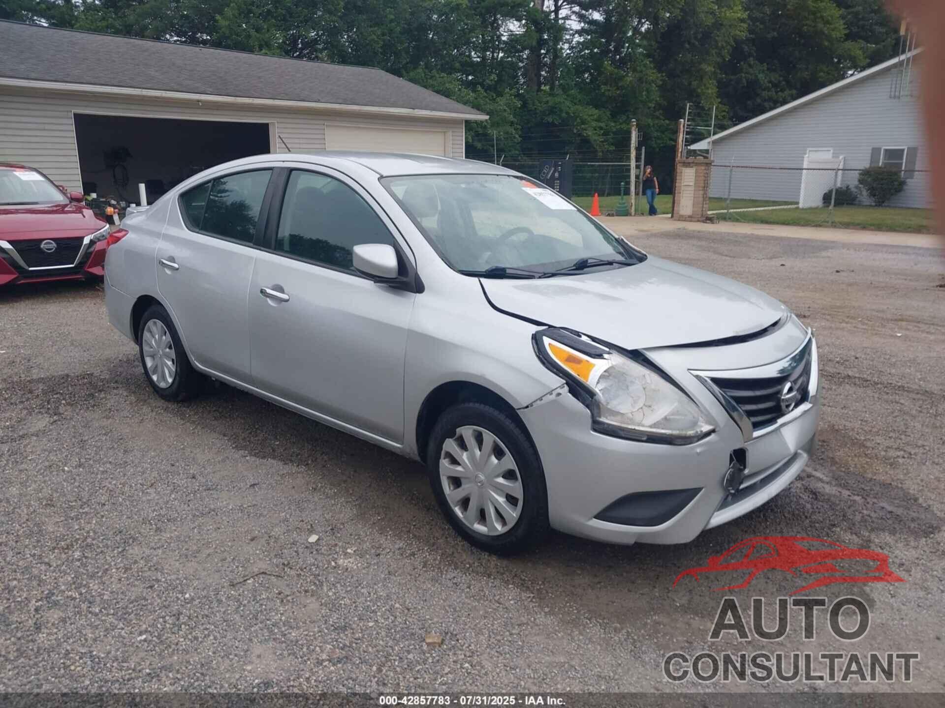 NISSAN VERSA 2018 - 3N1CN7AP8JL843180