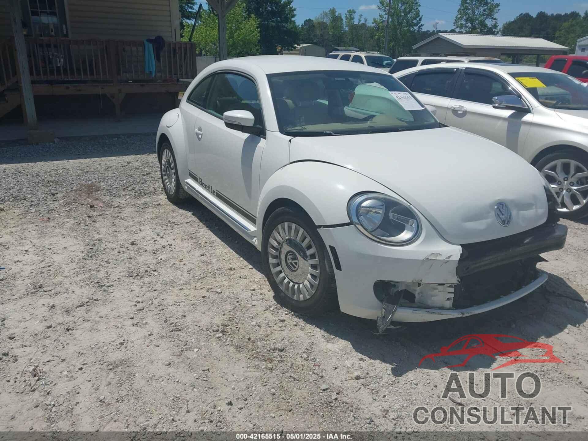 VOLKSWAGEN BEETLE 2013 - 3VWJP7AT2DM659280