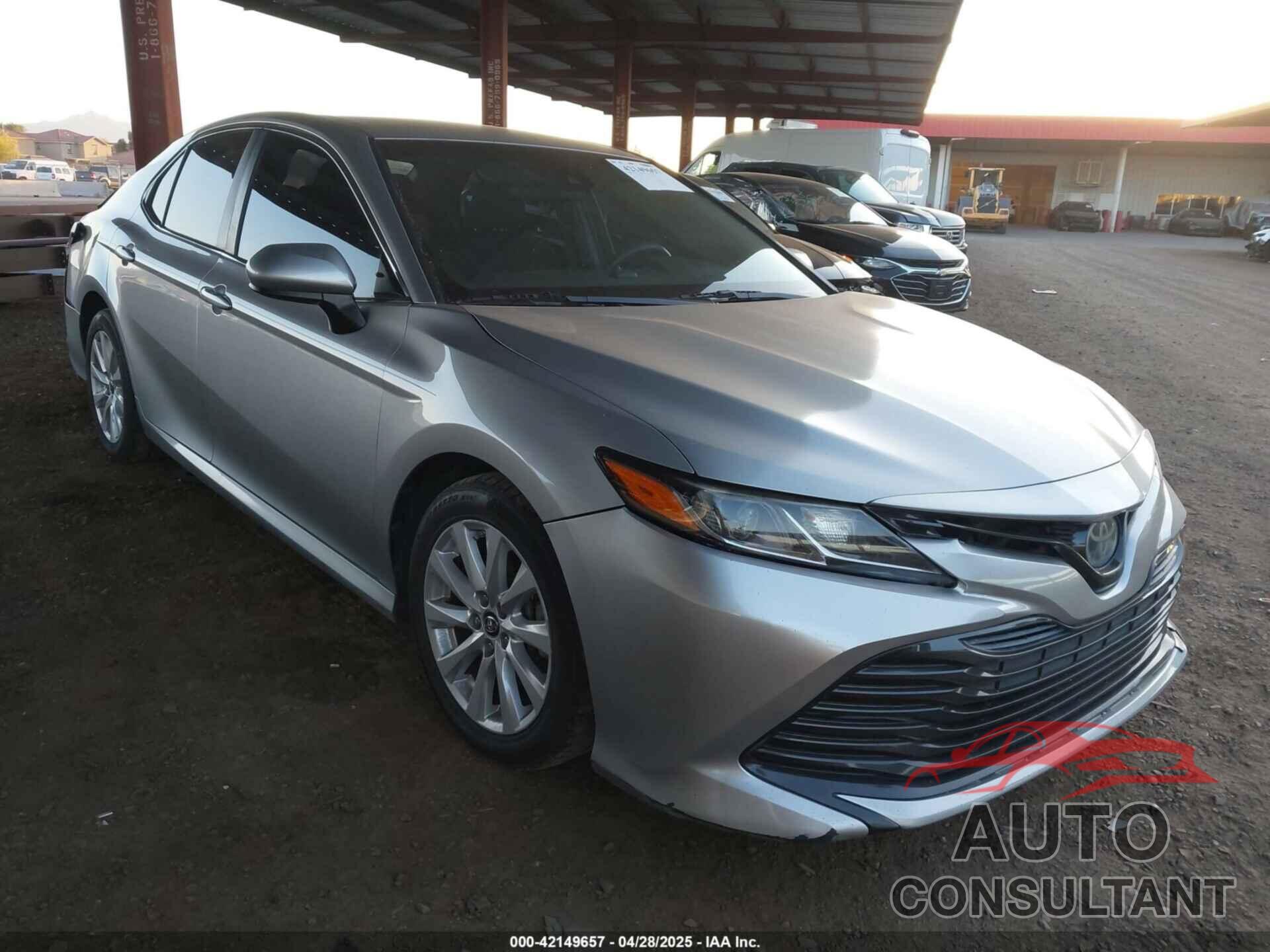 TOYOTA CAMRY 2018 - 4T1B11HK4JU537560