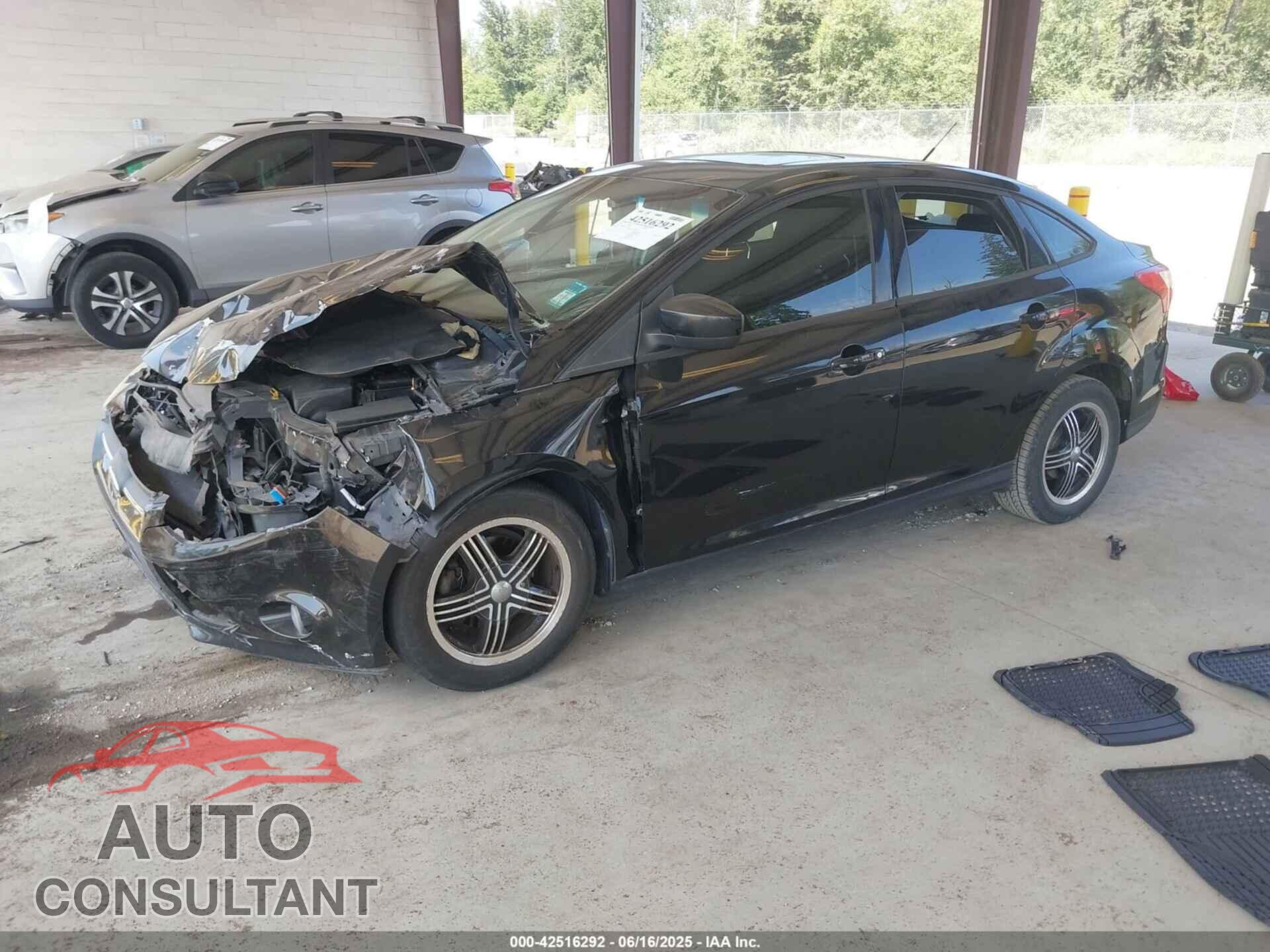 FORD FOCUS 2012 - 1FAHP3F22CL155747