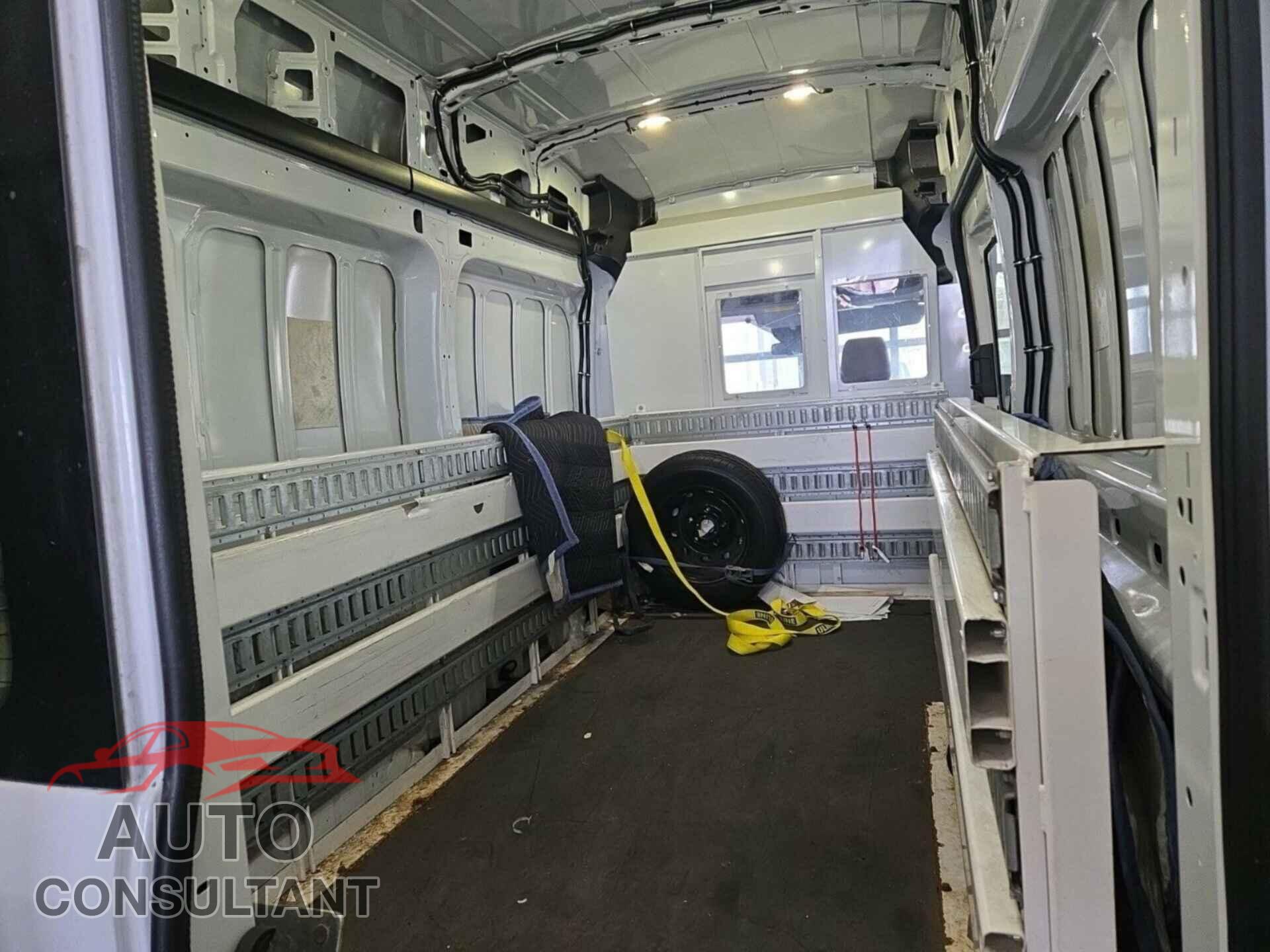 FORD TRANSIT 2017 - 1FTYR2XM2HKB48812