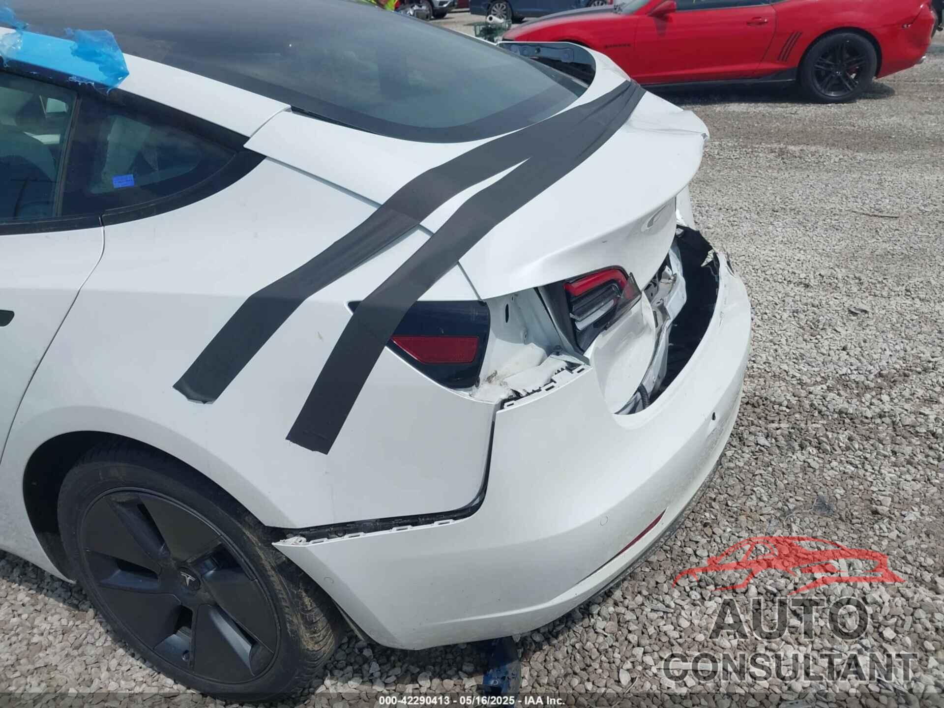 TESLA MODEL 3 2022 - 5YJ3E1EB4NF165427