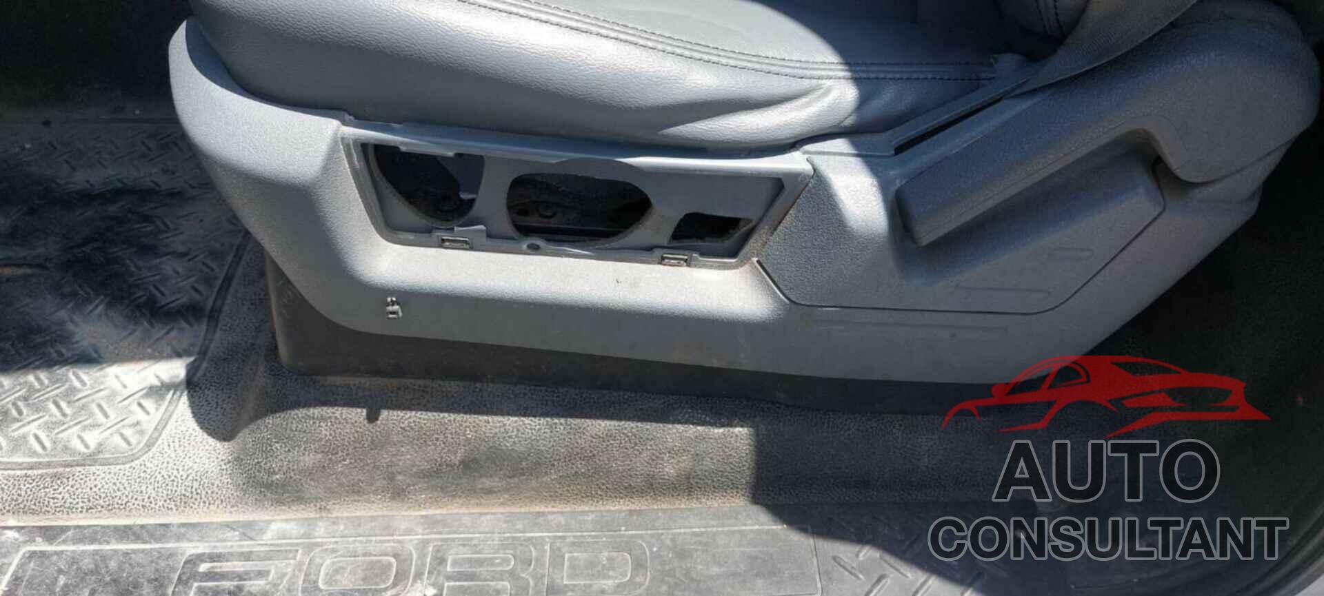FORD F150 2013 - 1FTMF1CM3DKF43194
