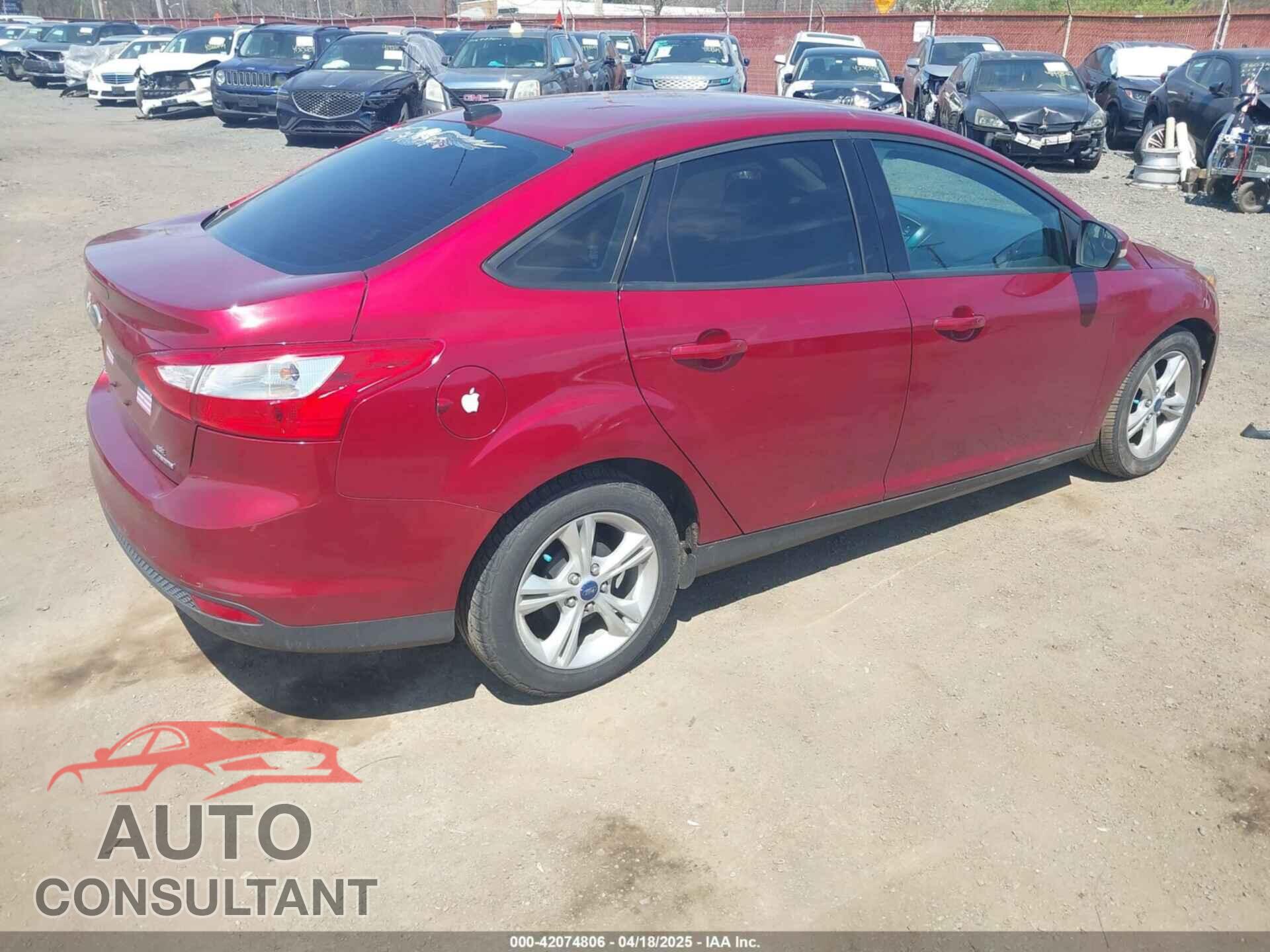 FORD FOCUS 2013 - 1FADP3F2XDL371376