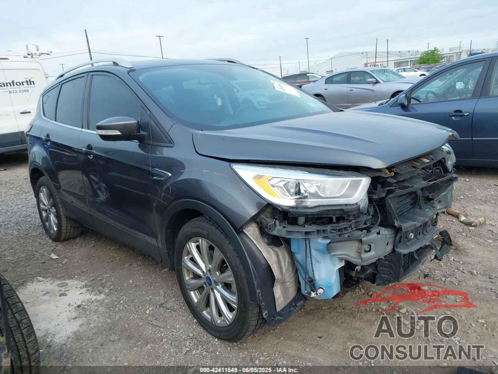 FORD ESCAPE 2017 - 1FMCU0JD9HUE03672
