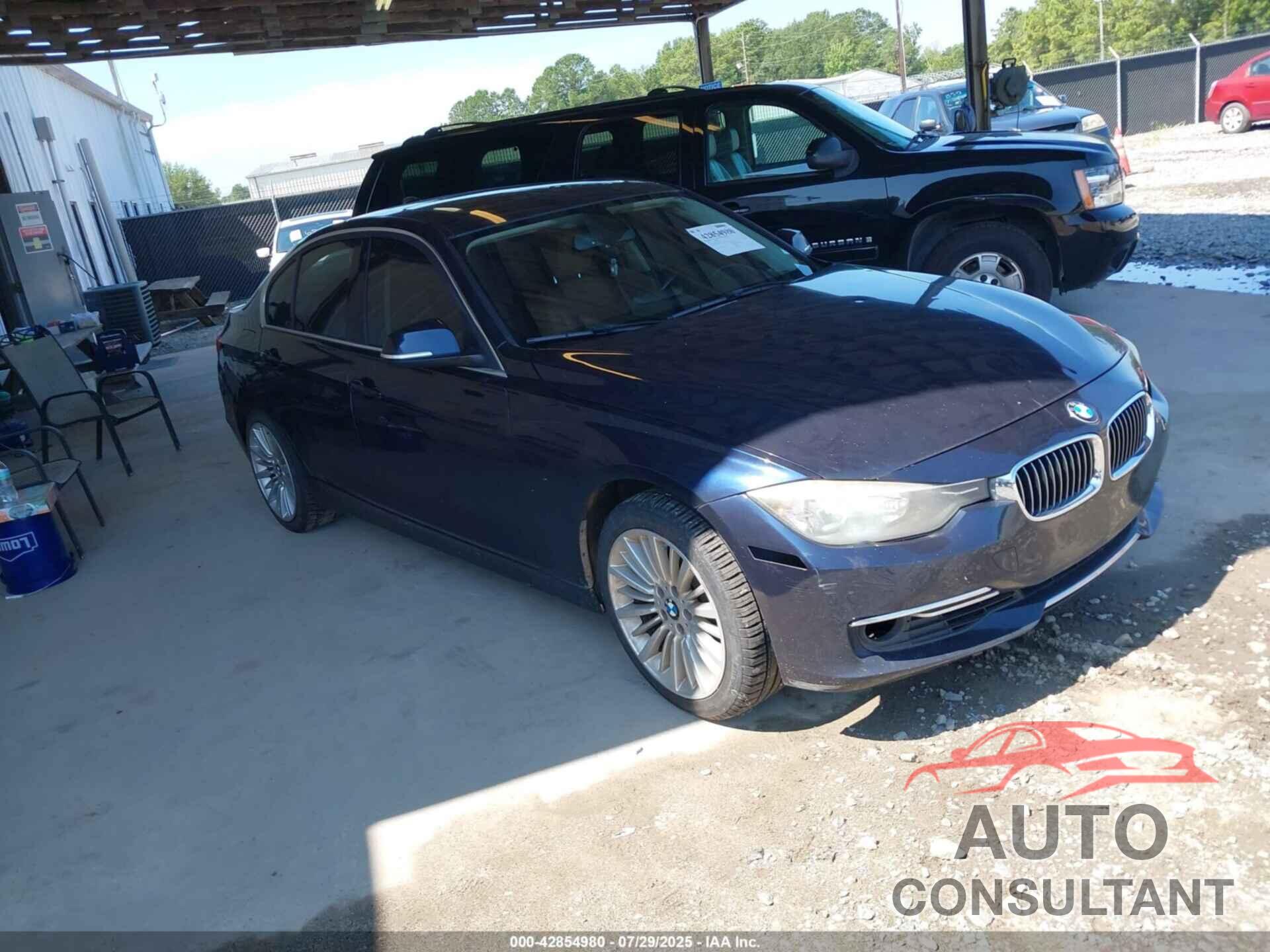 BMW 328I 2012 - WBA3A5G53CNP15741