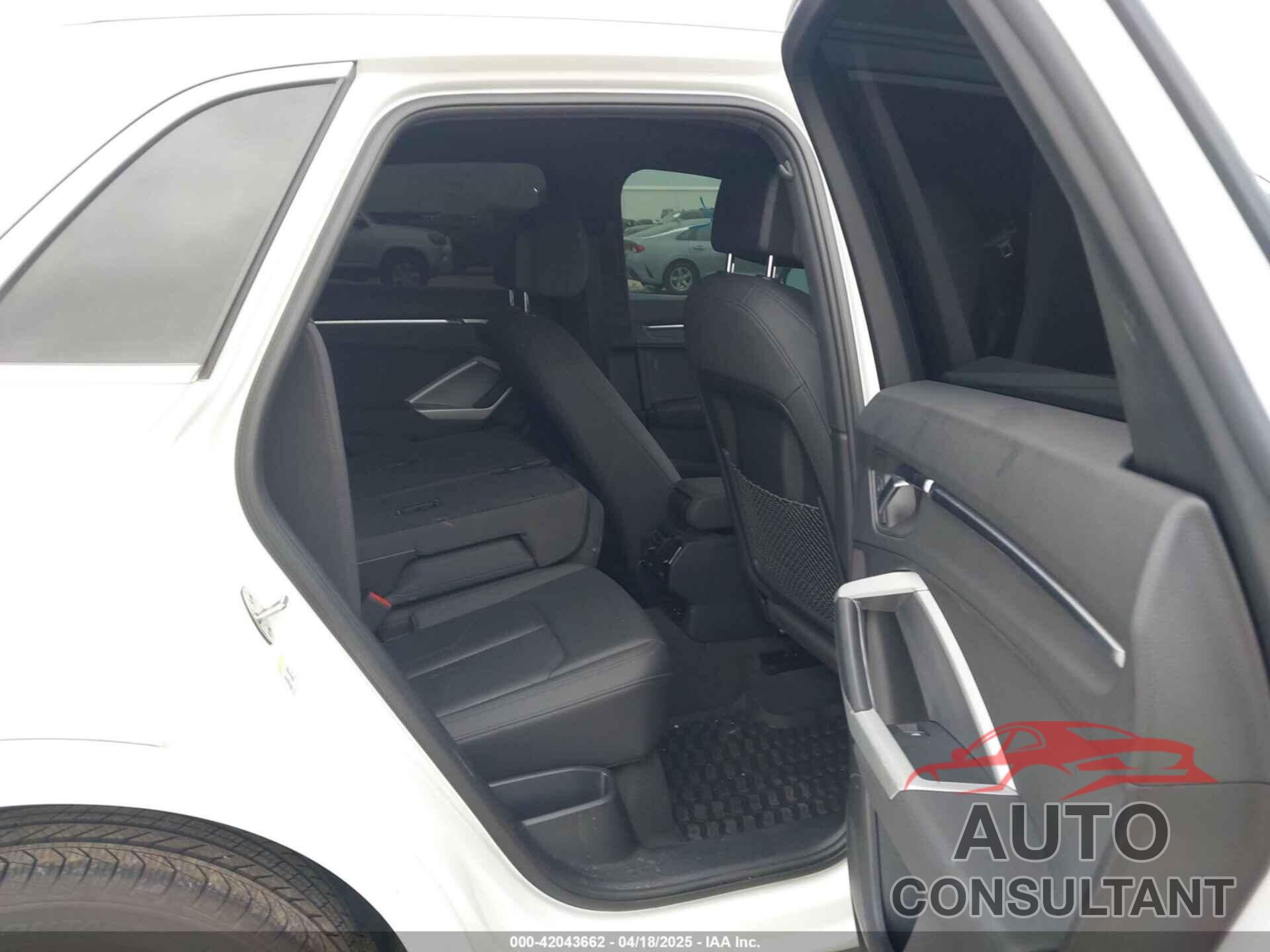 AUDI Q3 2021 - WA1DECF31M1024386