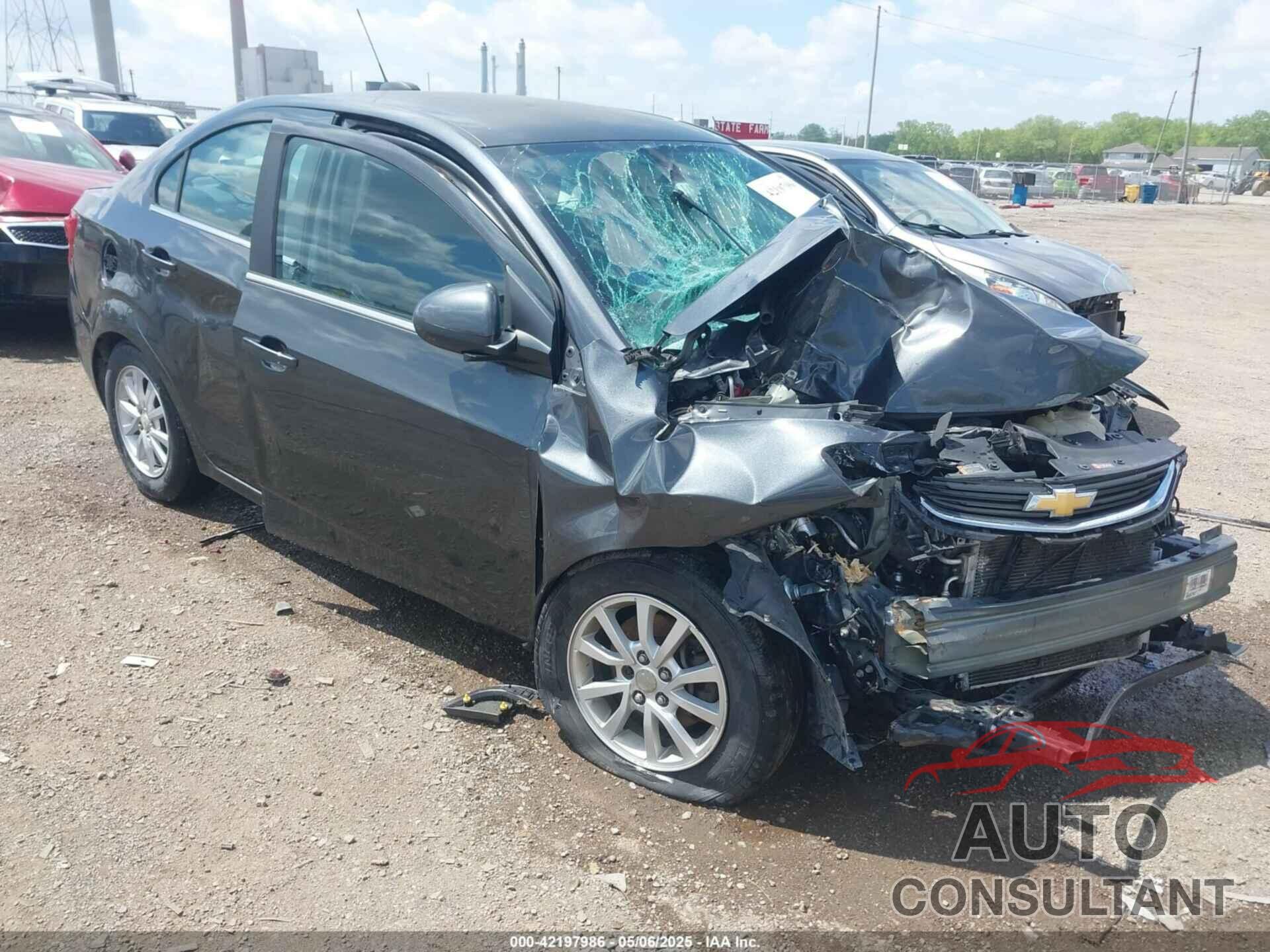 CHEVROLET SONIC 2017 - 1G1JD5SH5H4123394