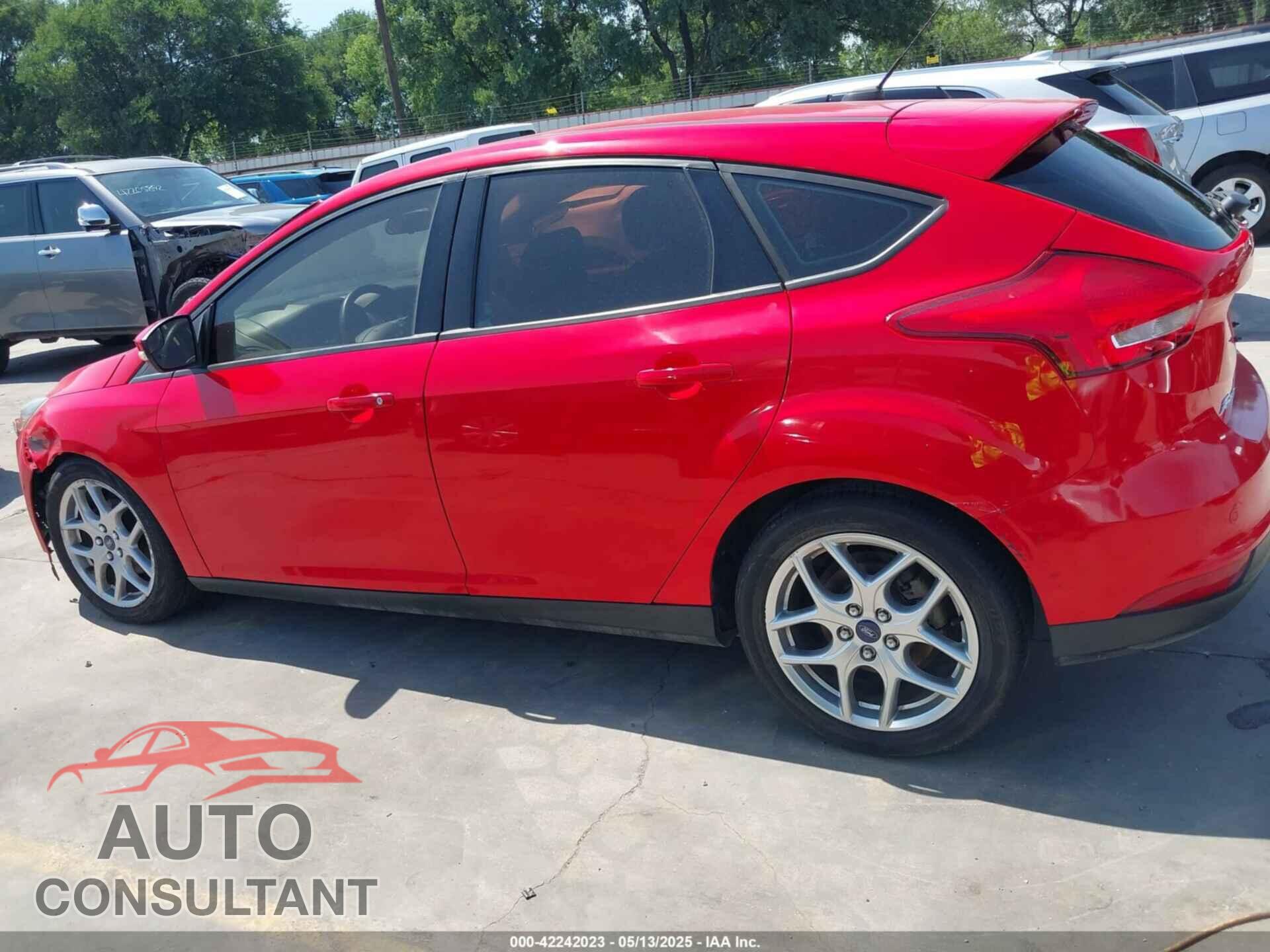 FORD FOCUS 2015 - 1FADP3K29FL347739