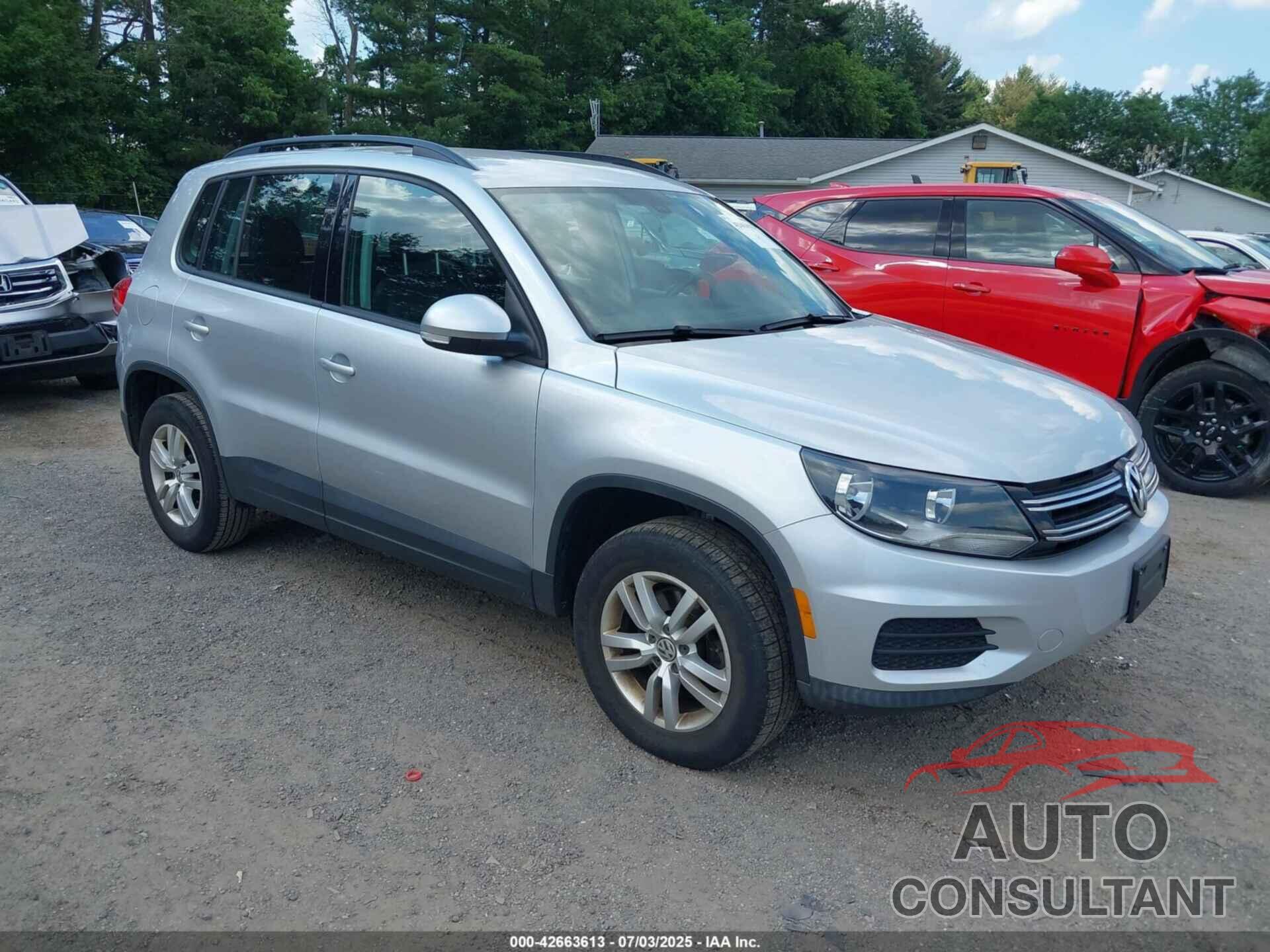 VOLKSWAGEN TIGUAN 2017 - WVGAV7AX7HK002060