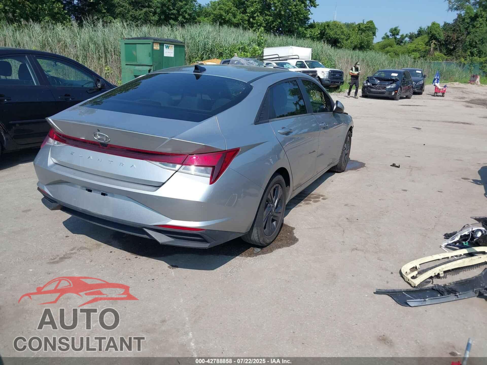 HYUNDAI ELANTRA 2023 - 5NPLM4AG5PH113928