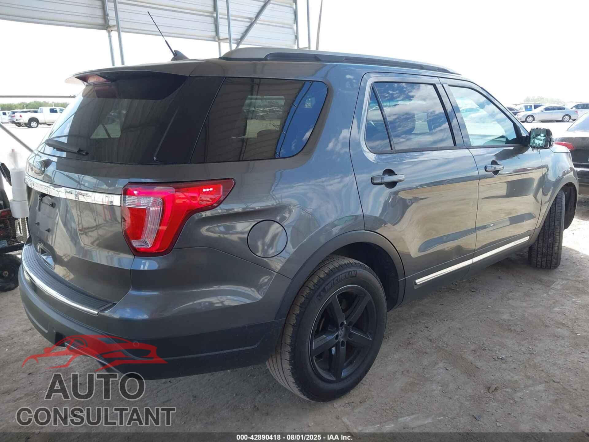 FORD EXPLORER 2018 - 1FM5K7D85JGB97177