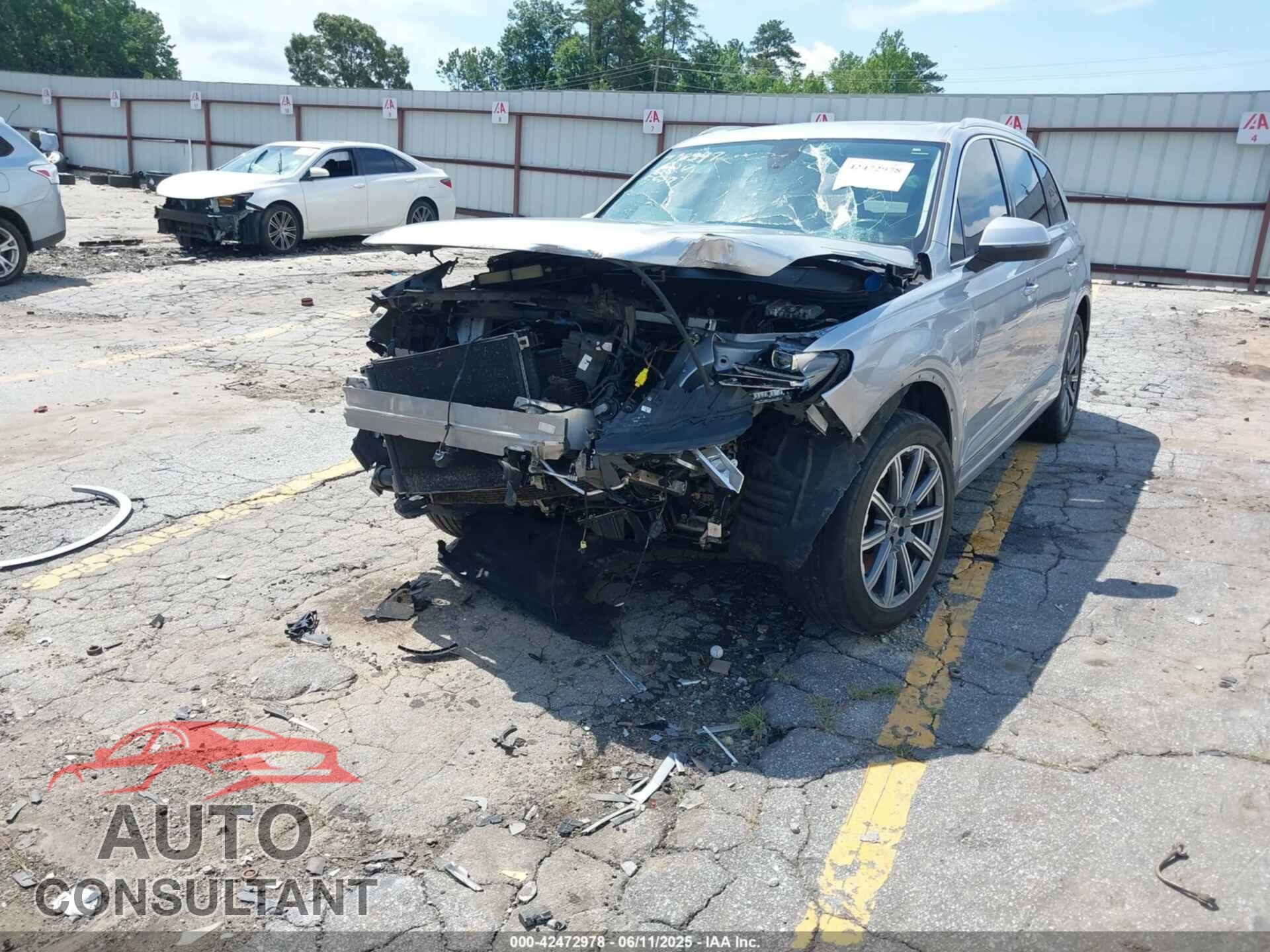 AUDI Q7 2018 - WA1LHAF72JD035384