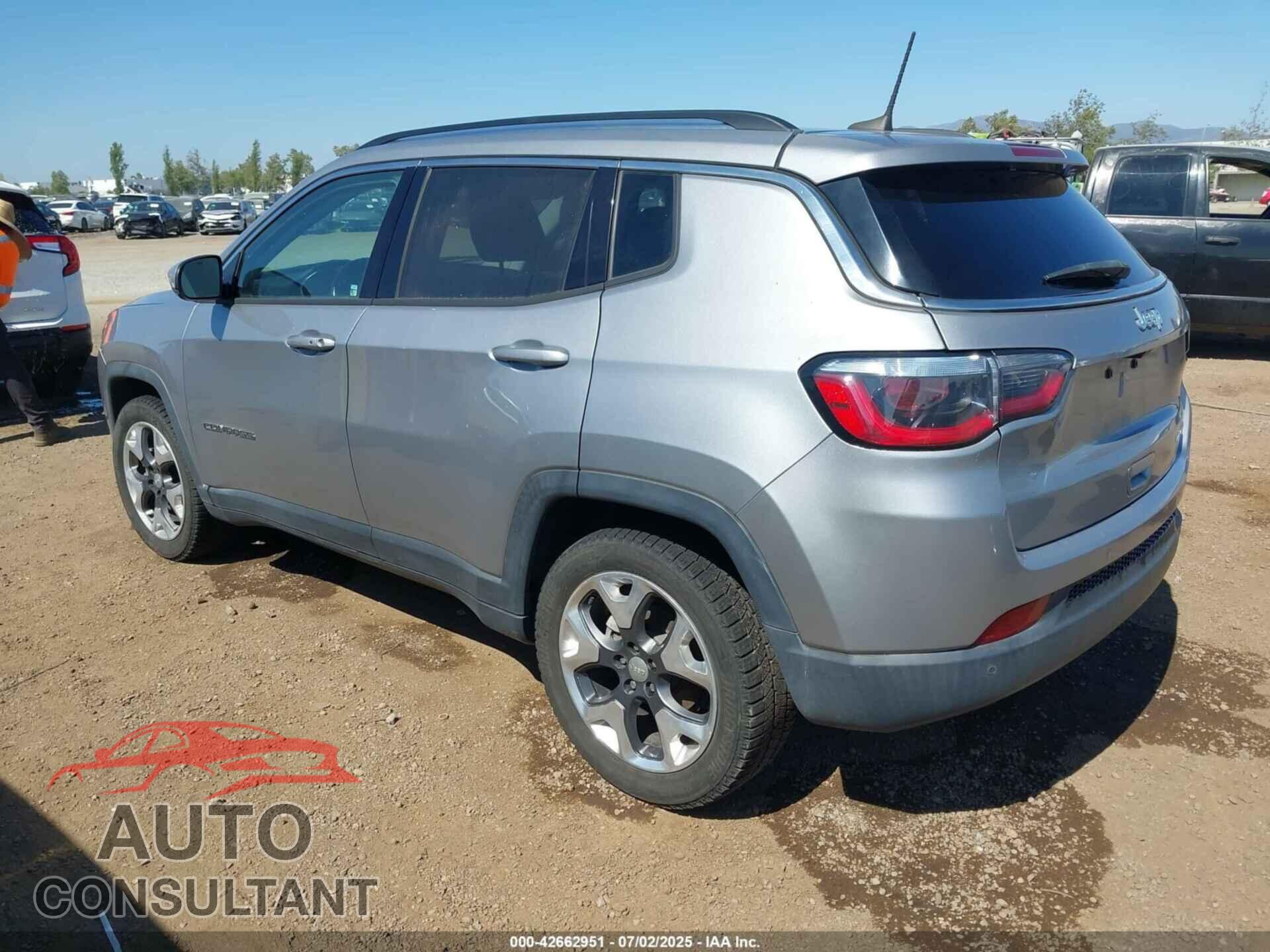 JEEP COMPASS 2018 - 3C4NJCCB0JT407015