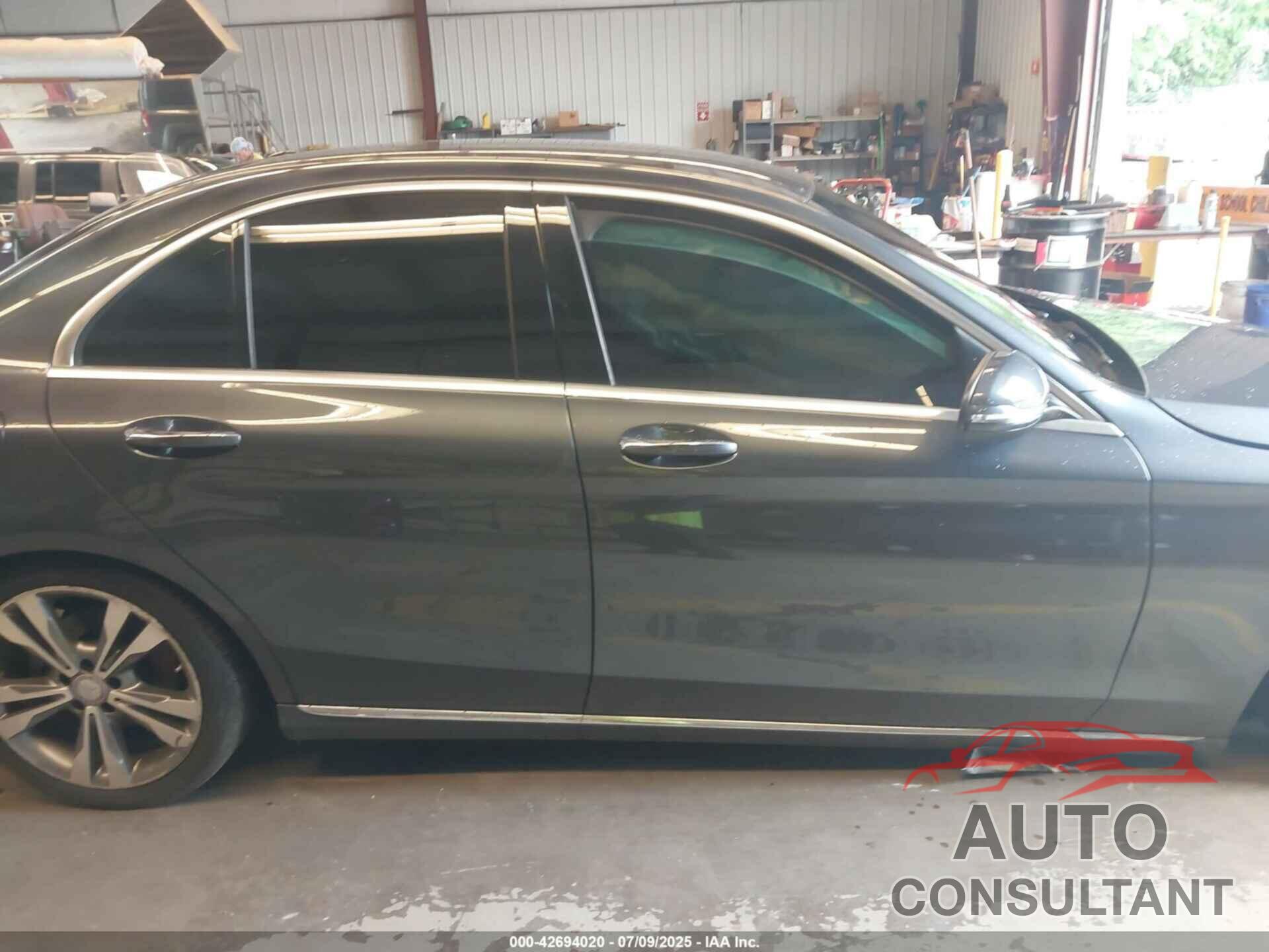 MERCEDES-BENZ C 300 2016 - 55SWF4KB3GU152654