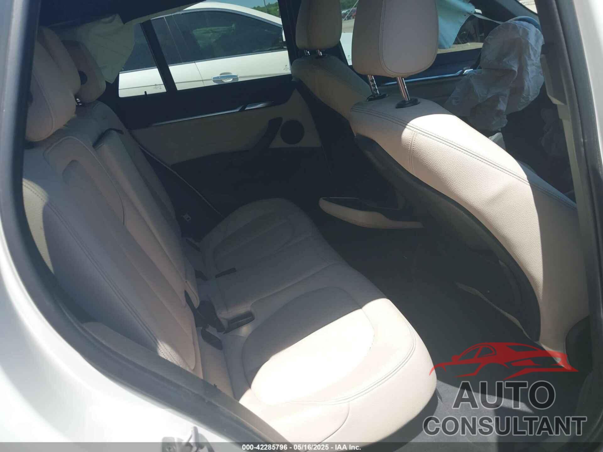 BMW X1 2018 - WBXHU7C37J5H38992
