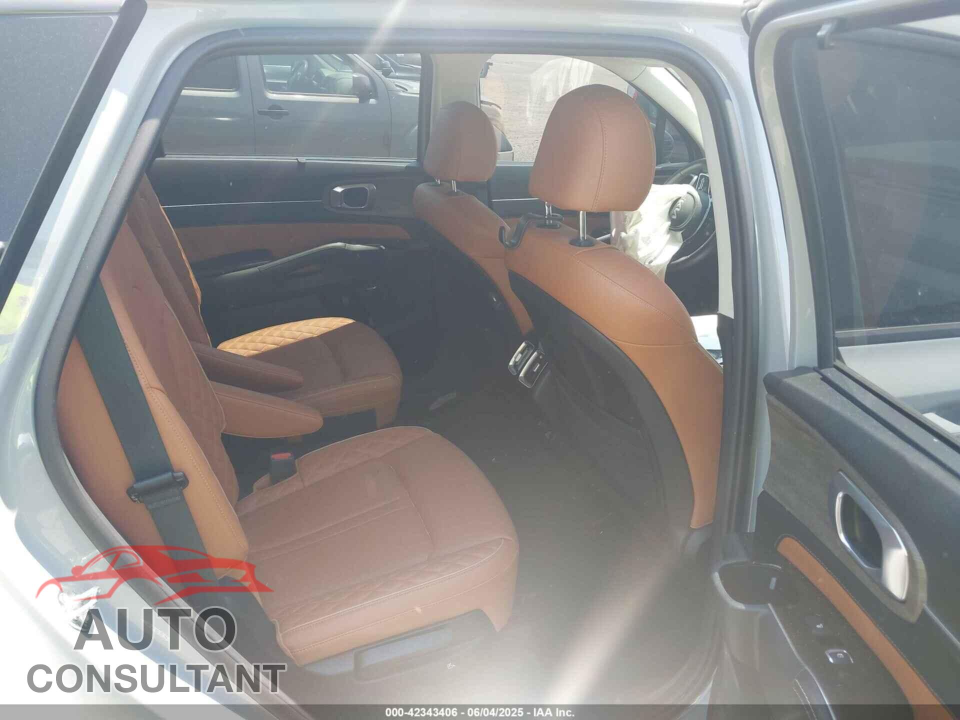 KIA SORENTO 2023 - 5XYRKDLF1PG251669