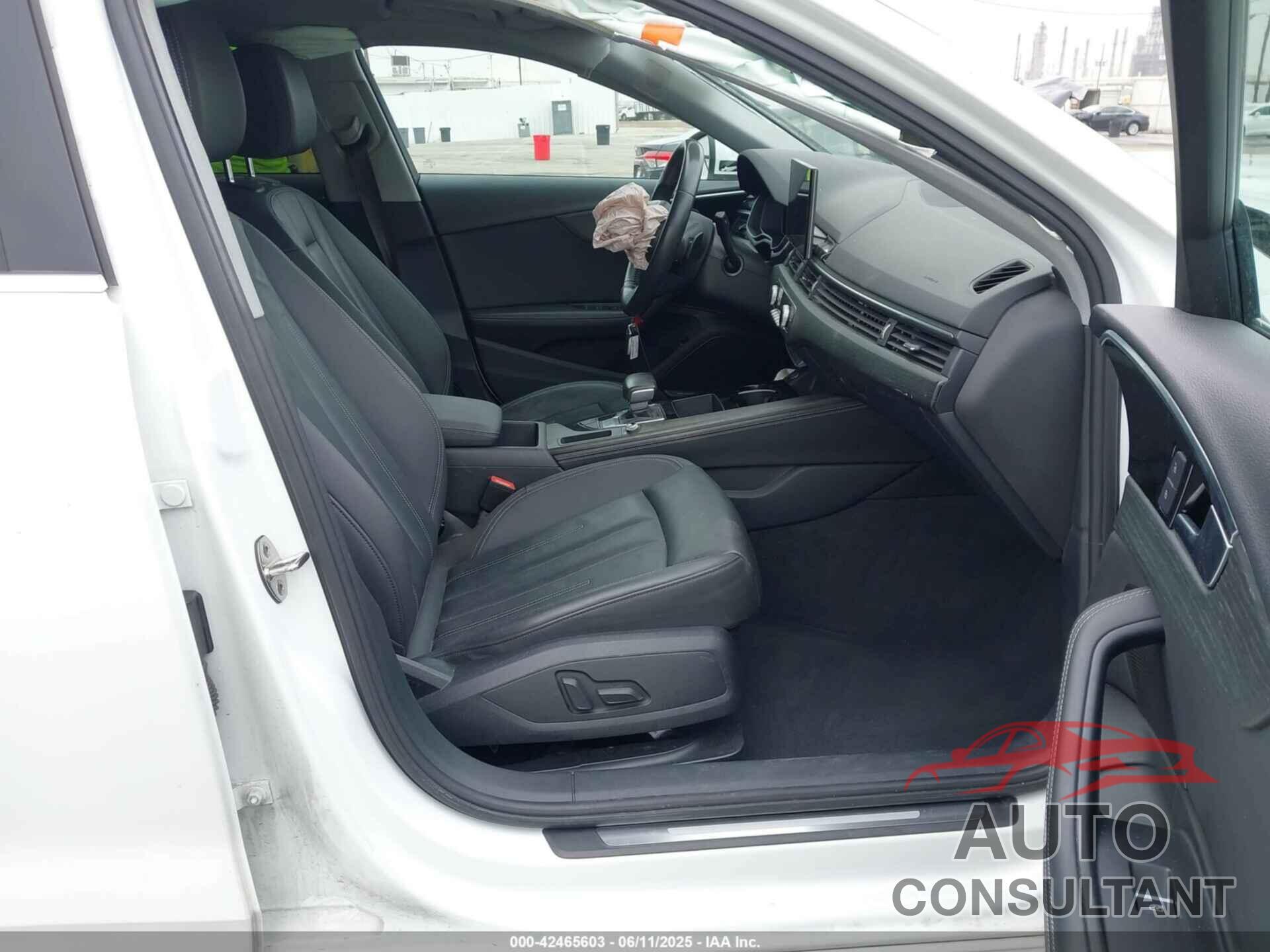 AUDI A4 2020 - WAUHMAF41LN004876