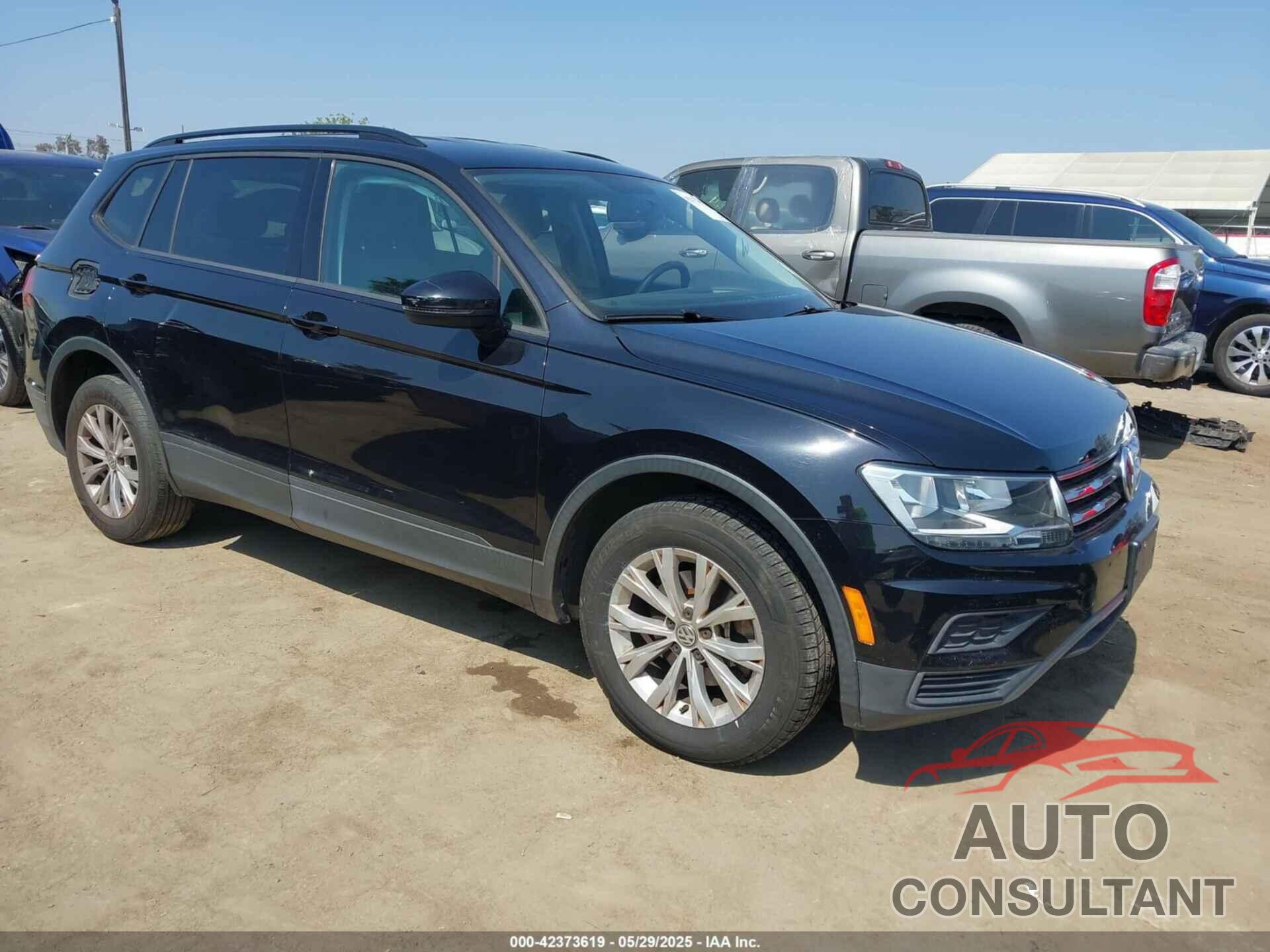 VOLKSWAGEN TIGUAN 2018 - 3VV1B7AX7JM092033