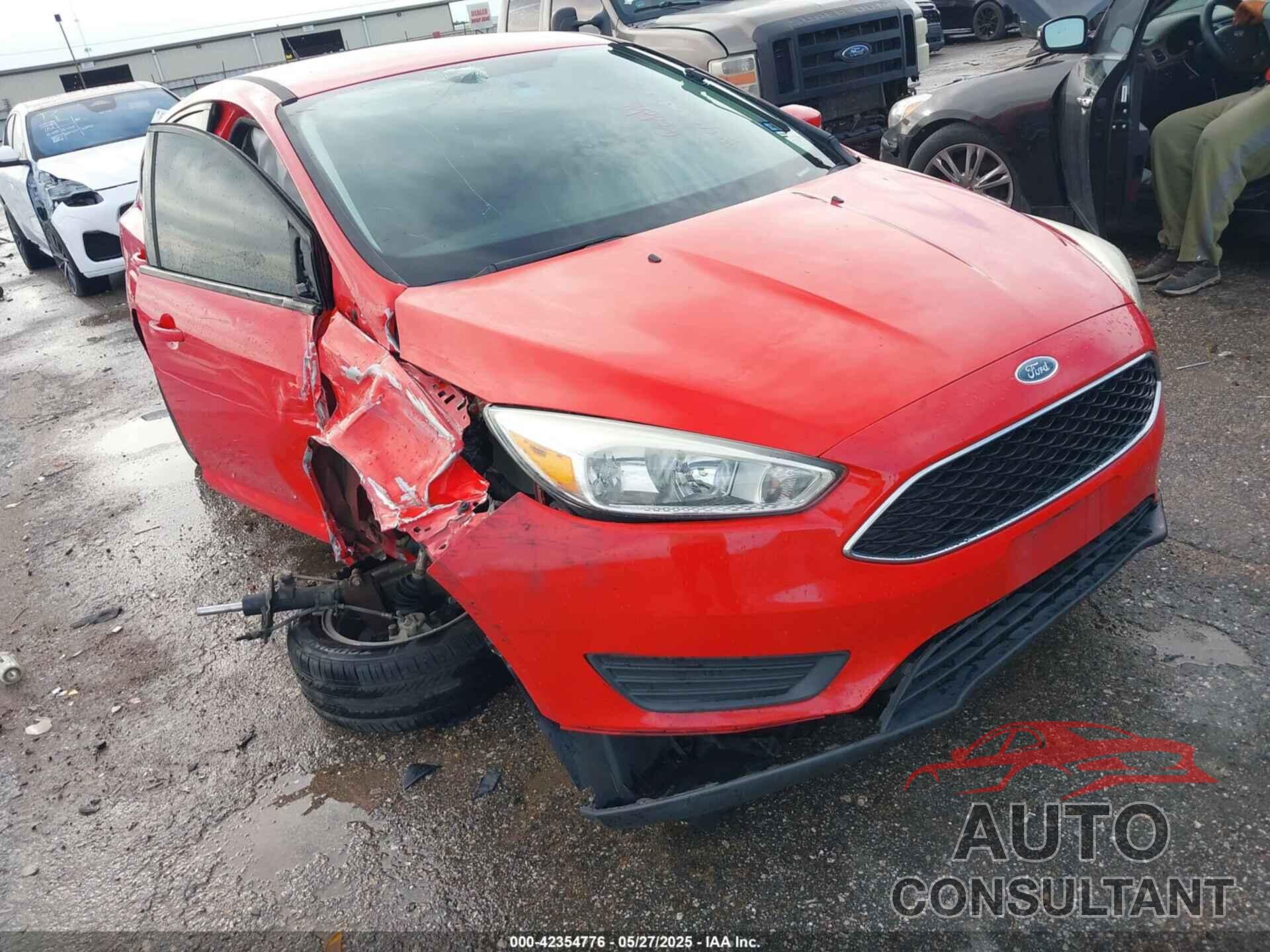 FORD FOCUS 2017 - 1FADP3K26HL239307