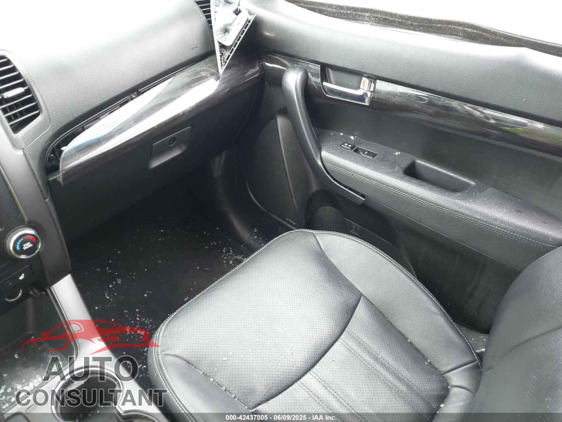 KIA SORENTO 2013 - 5XYKUDA29DG361764