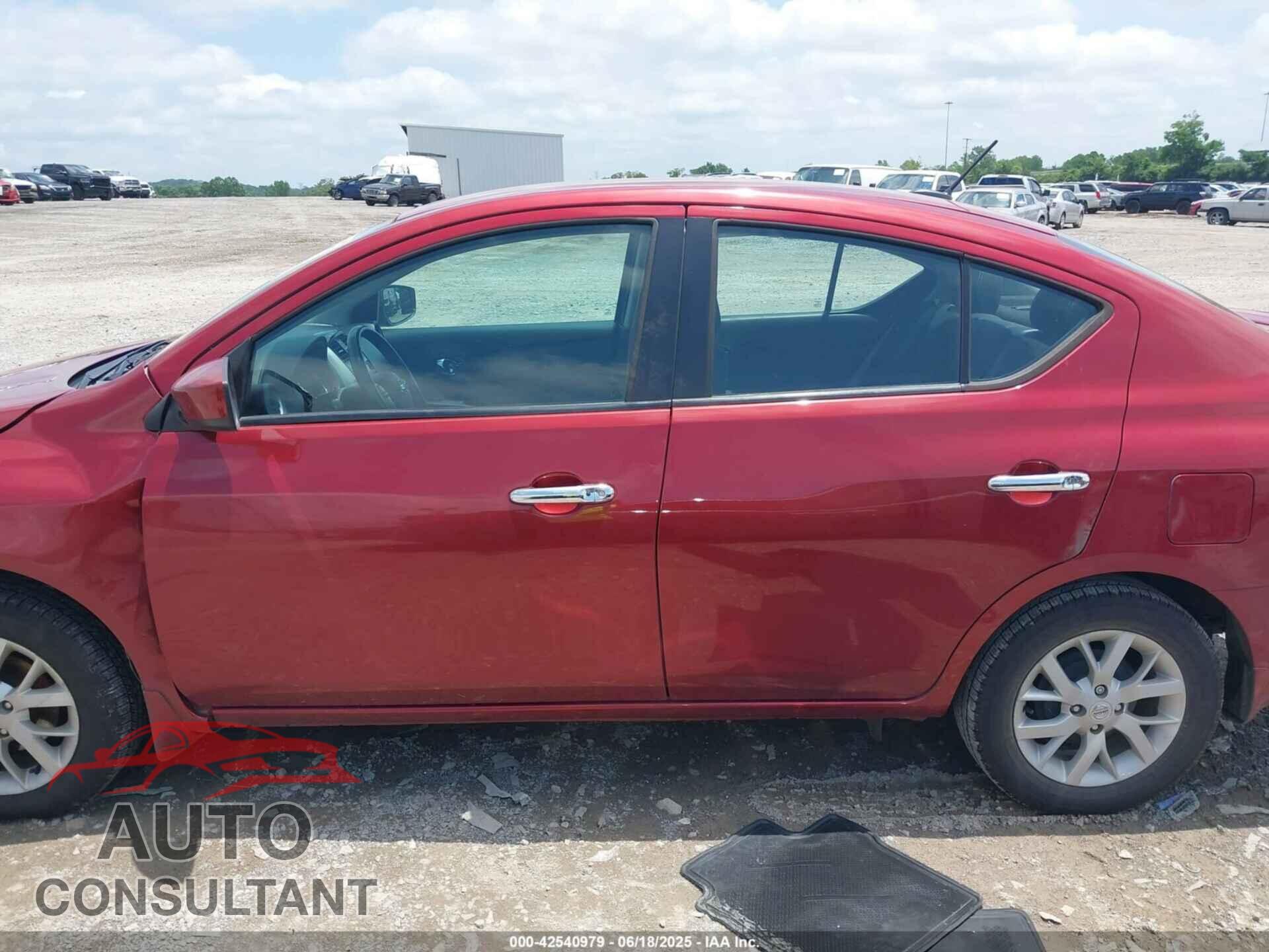 NISSAN VERSA 2019 - 3N1CN7AP3KL829883