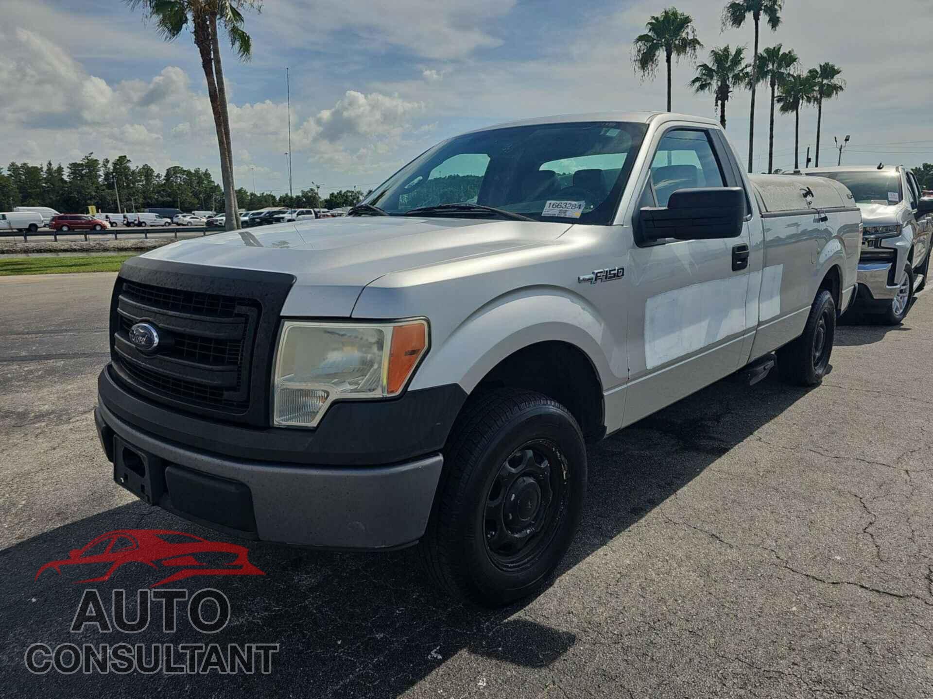 FORD F150 2014 - 1FTMF1CM5EKD54547
