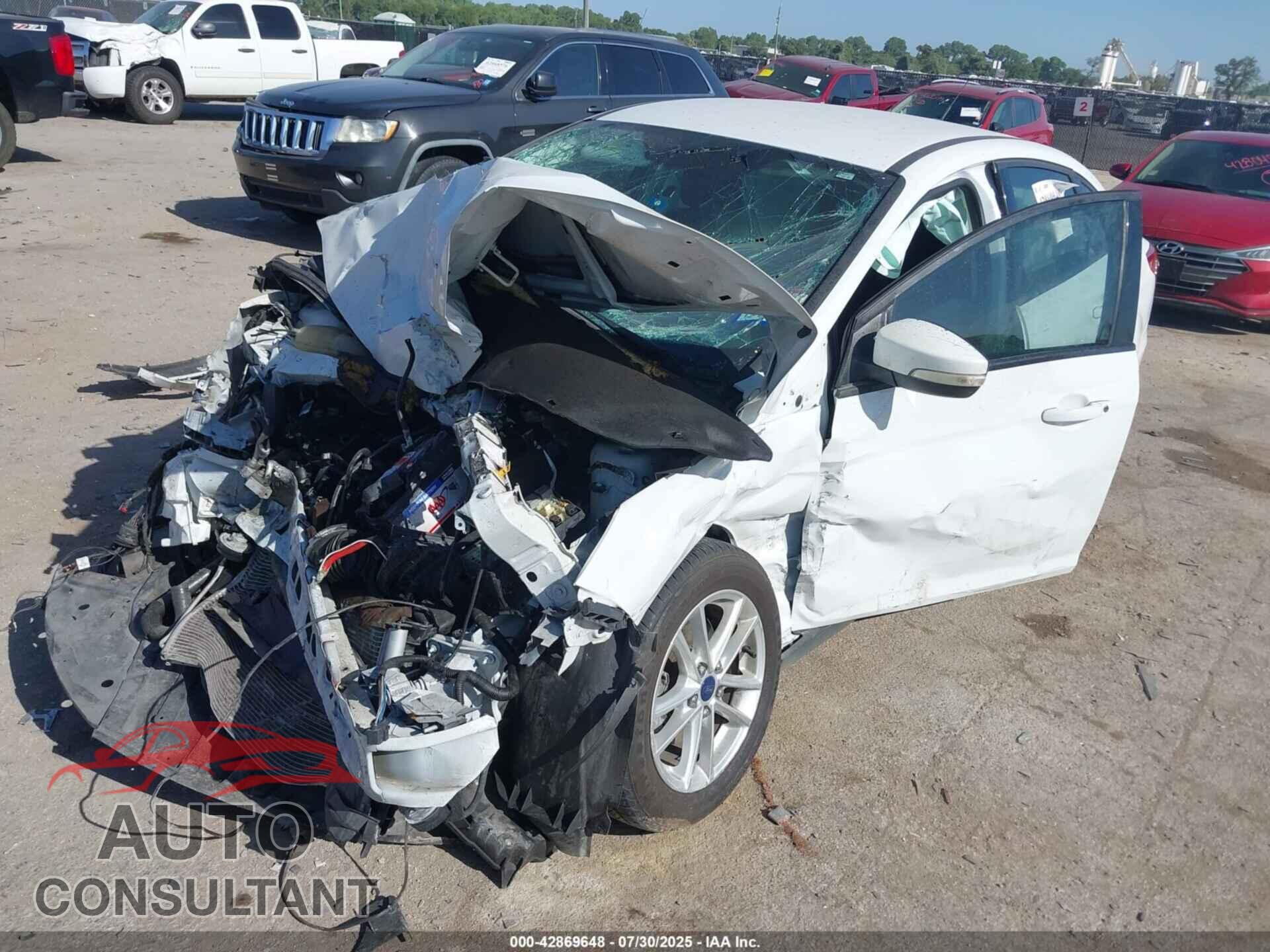 FORD FOCUS 2015 - 1FADP3F21FL386027