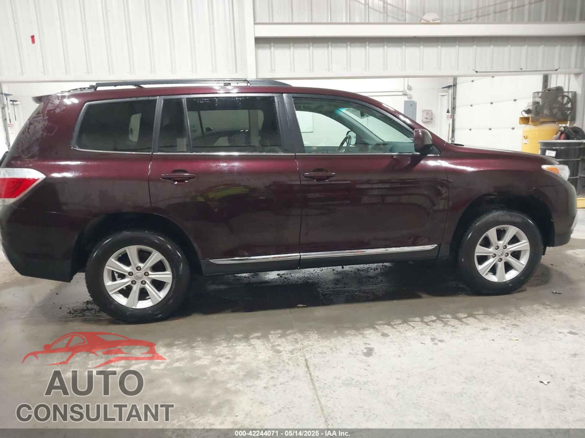 TOYOTA HIGHLANDER 2012 - 5TDBK3EH0CS162876