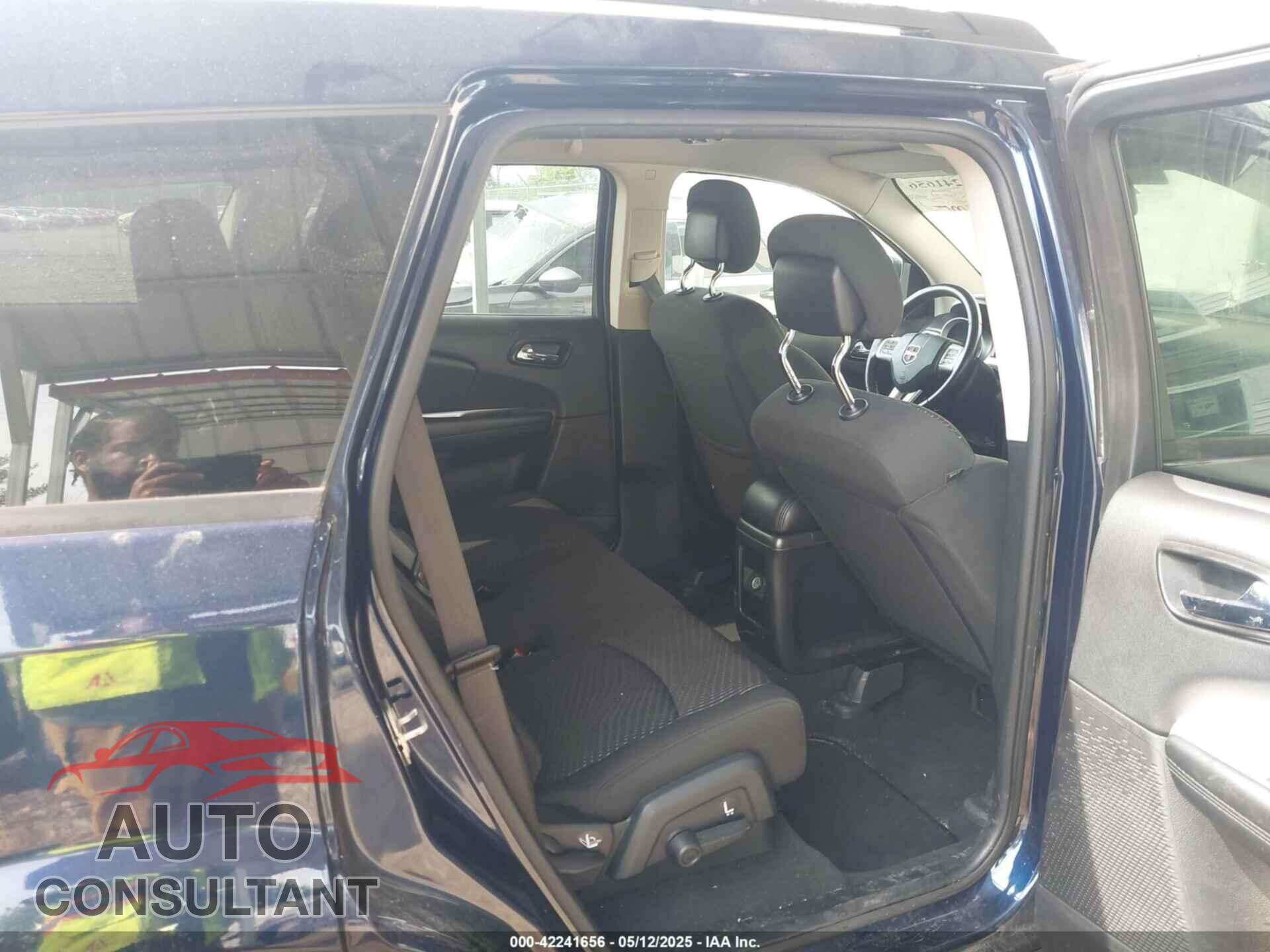 DODGE JOURNEY 2017 - 3C4PDCAB7HT700746