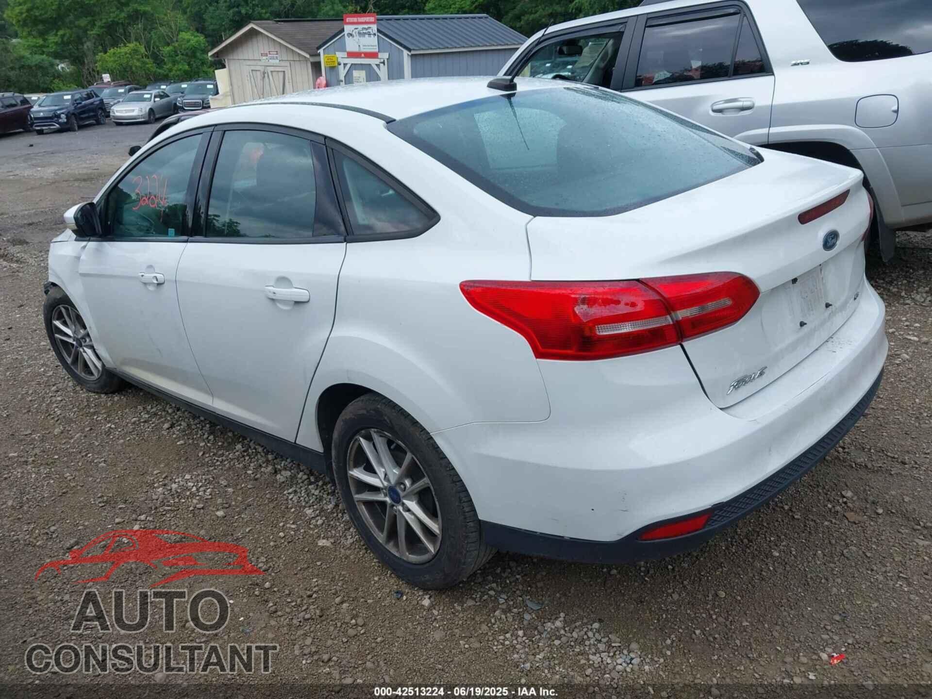 FORD FOCUS 2016 - 1FADP3F23GL352673
