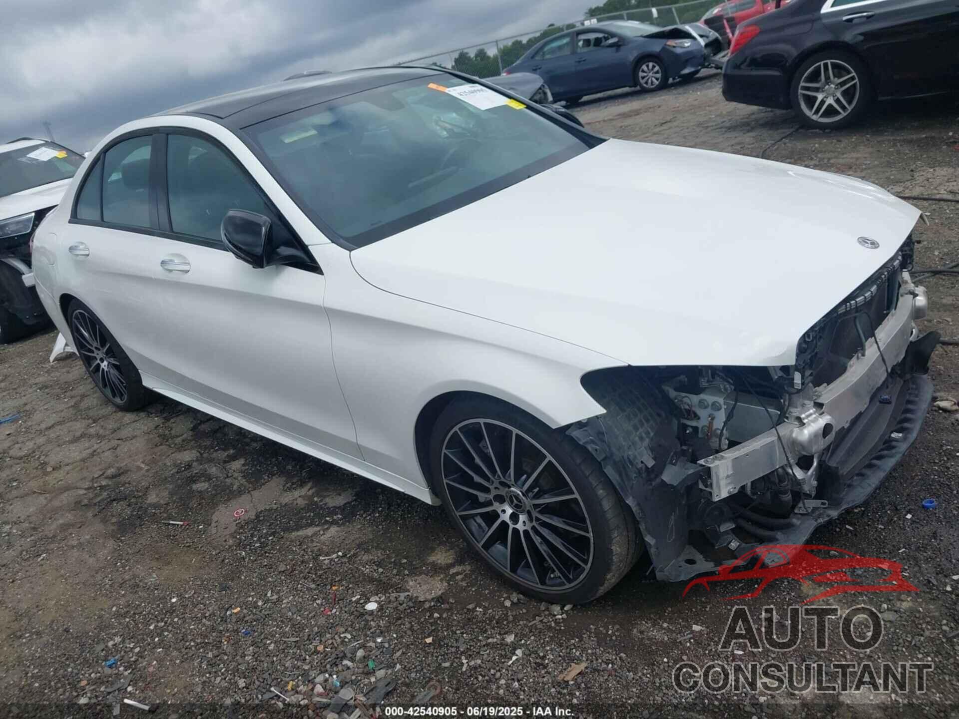 MERCEDES-BENZ C 300 2020 - 55SWF8DB1LU323786