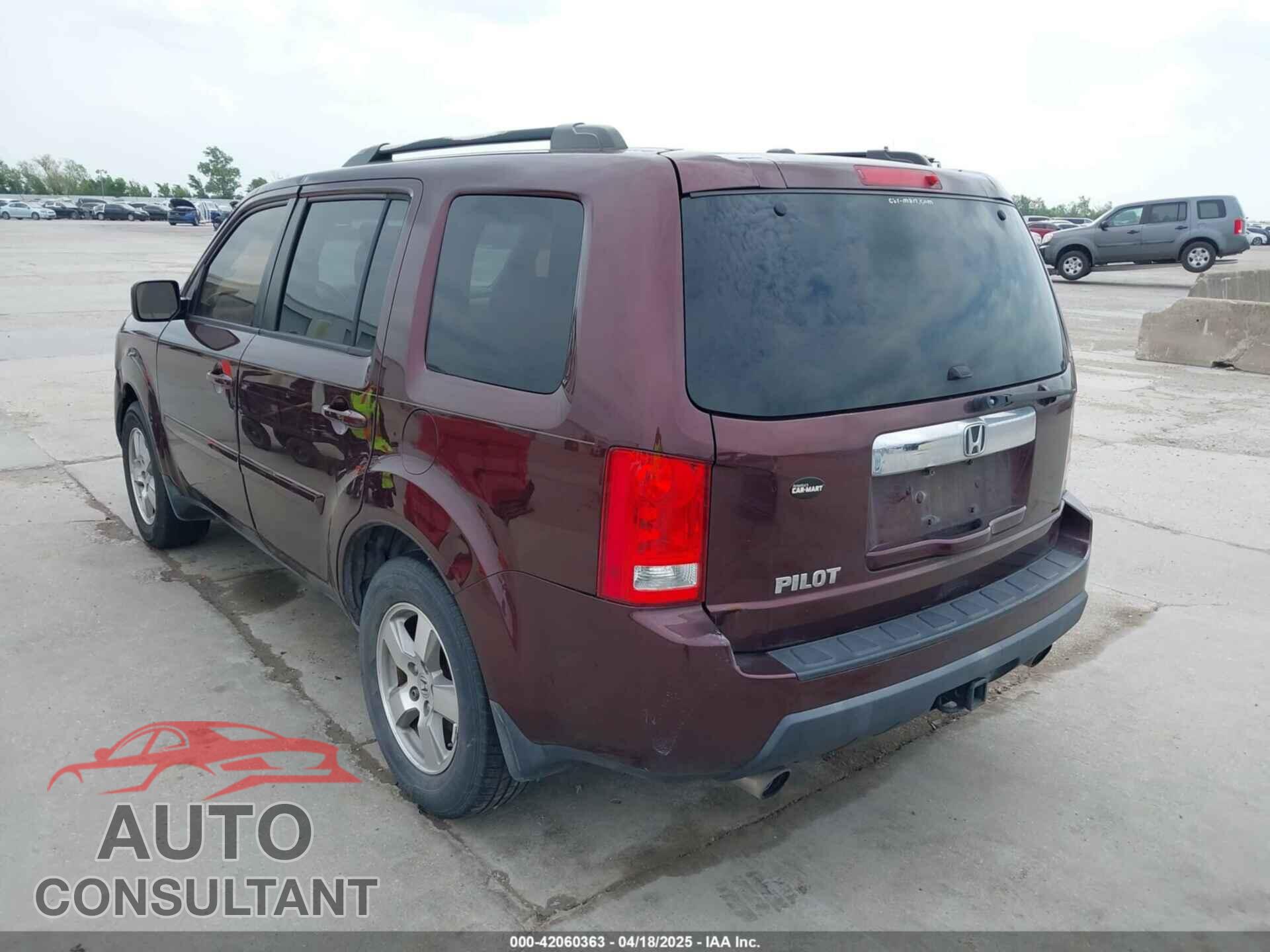 HONDA PILOT 2011 - 5FNYF3H68BB004894