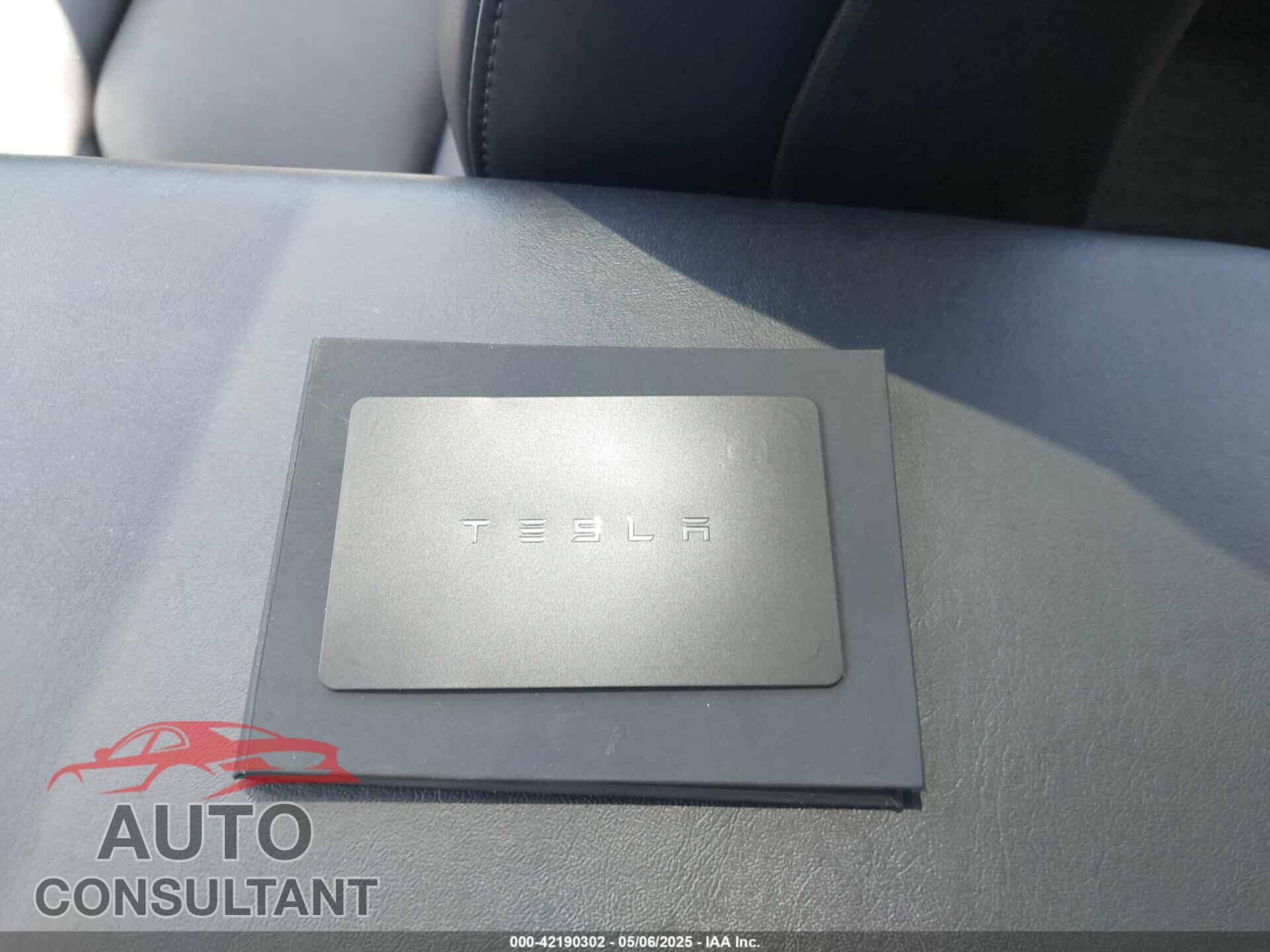 TESLA MODEL 3 2018 - 5YJ3E1EA5JF024335