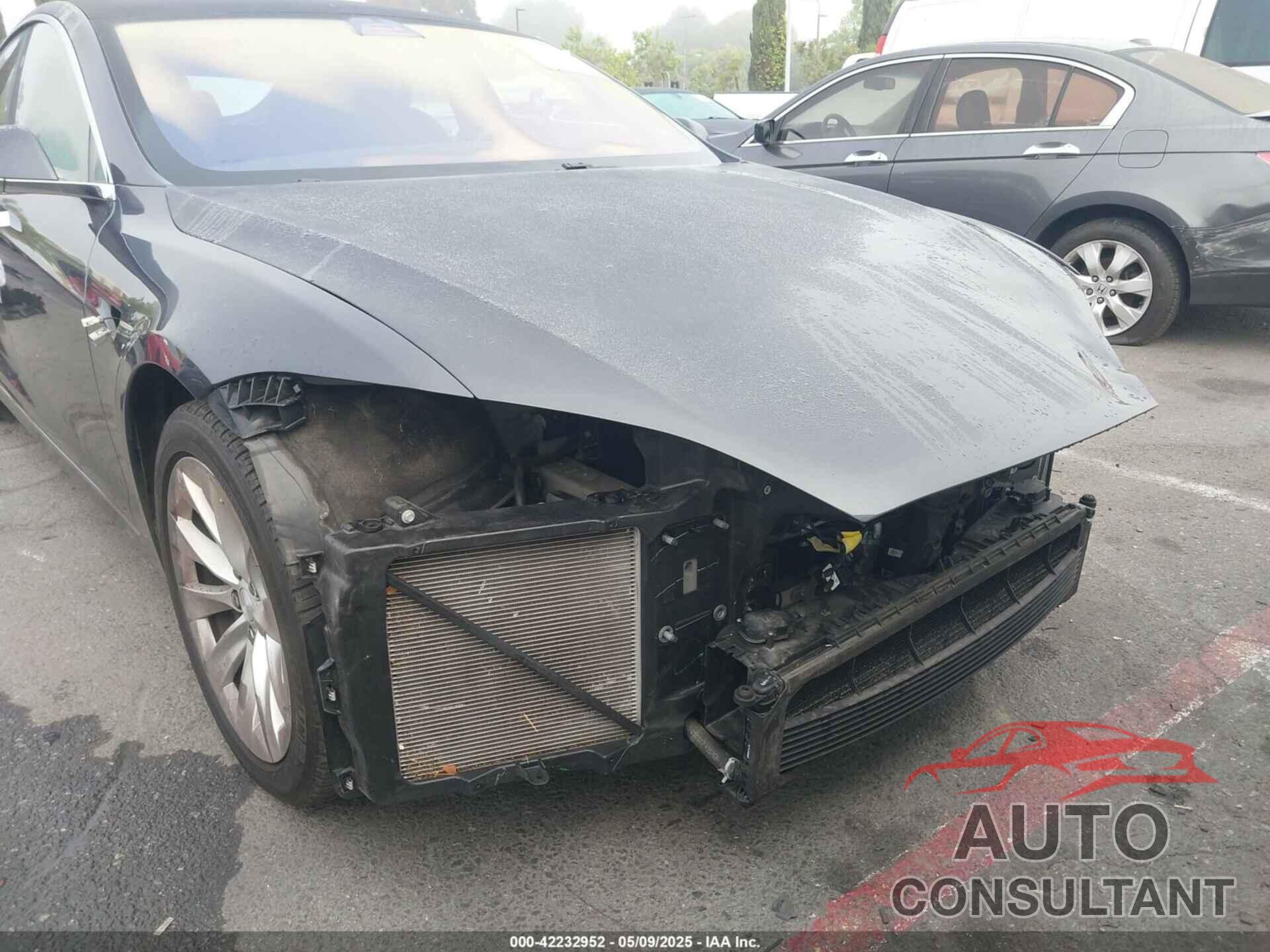 TESLA MODEL S 2017 - 5YJSA1E11HF205255