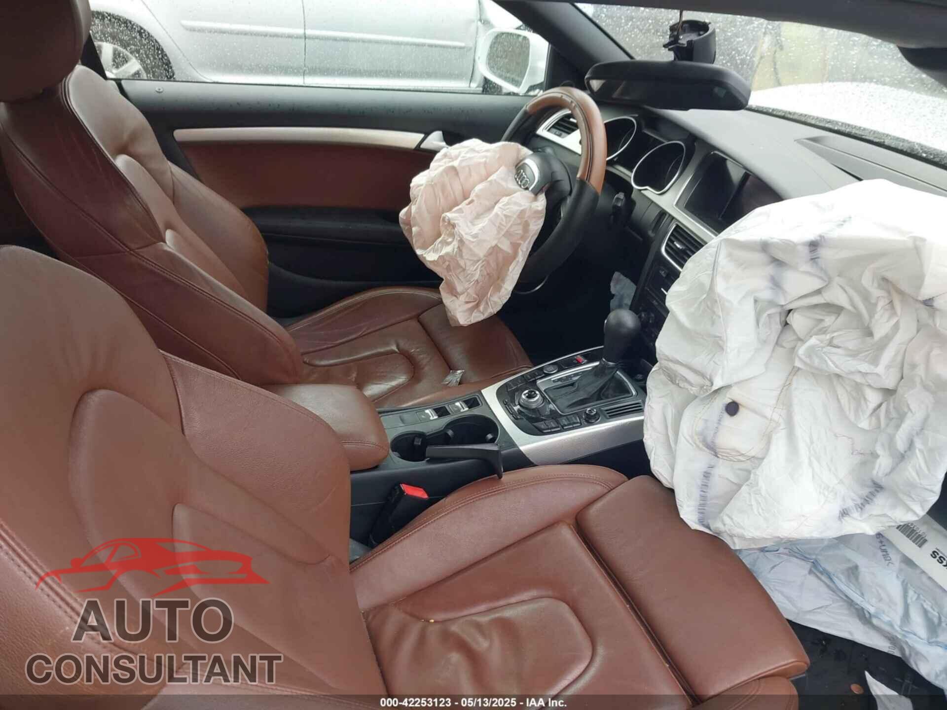 AUDI A5 2012 - WAULFAFH3CN003008