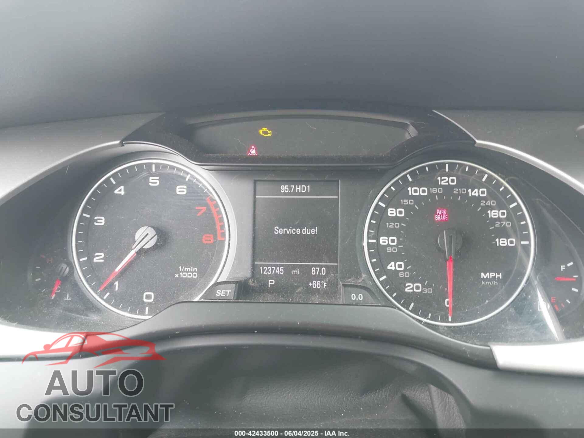 AUDI A4 2012 - WAUEFAFL9CN014320