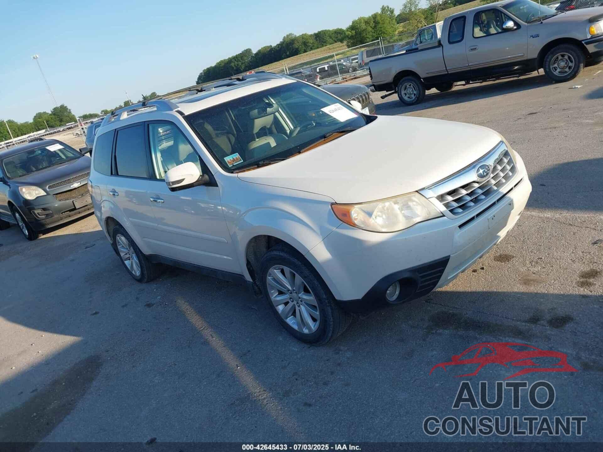 SUBARU FORESTER 2011 - JF2SHBGCXBH738553