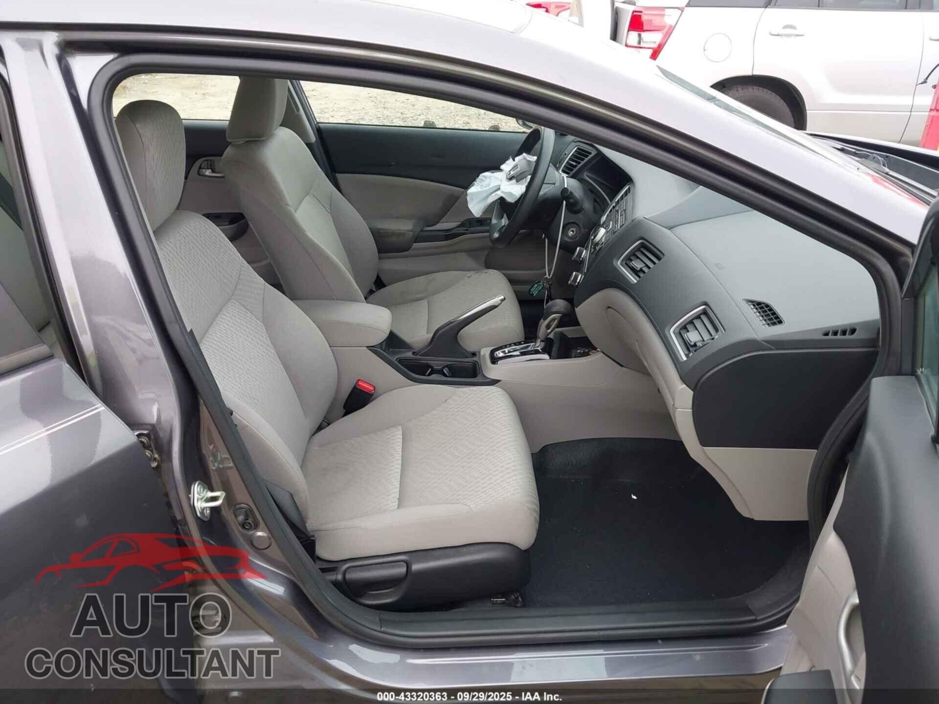HONDA CIVIC 2015 - 19XFB2F5XFE030948